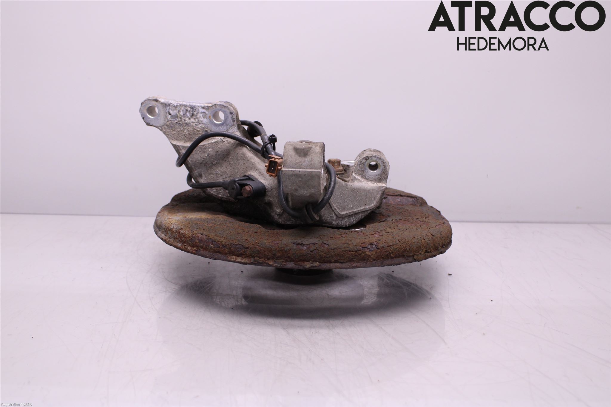 Saab 9-5     06-10 Spindel Vf
