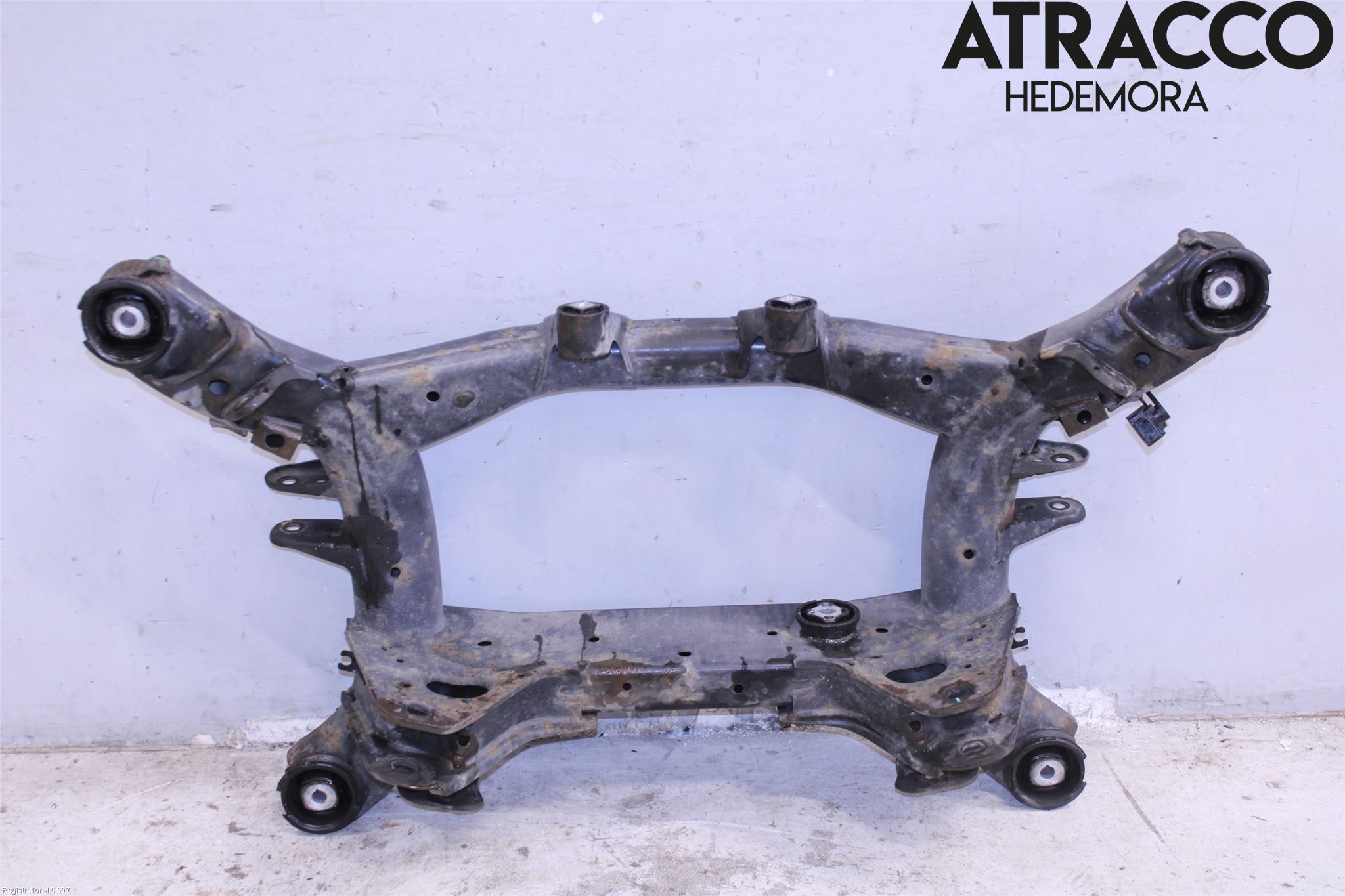BMW X3 F25 10-17 Bakaksel Feste Travers-Ramme