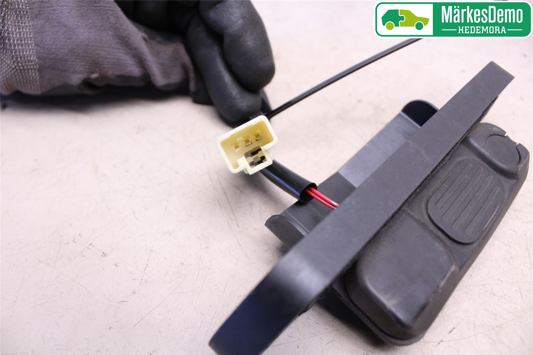 Mitsubishi OUTLANDER 07-12 Bakluke Handtak Ytre
