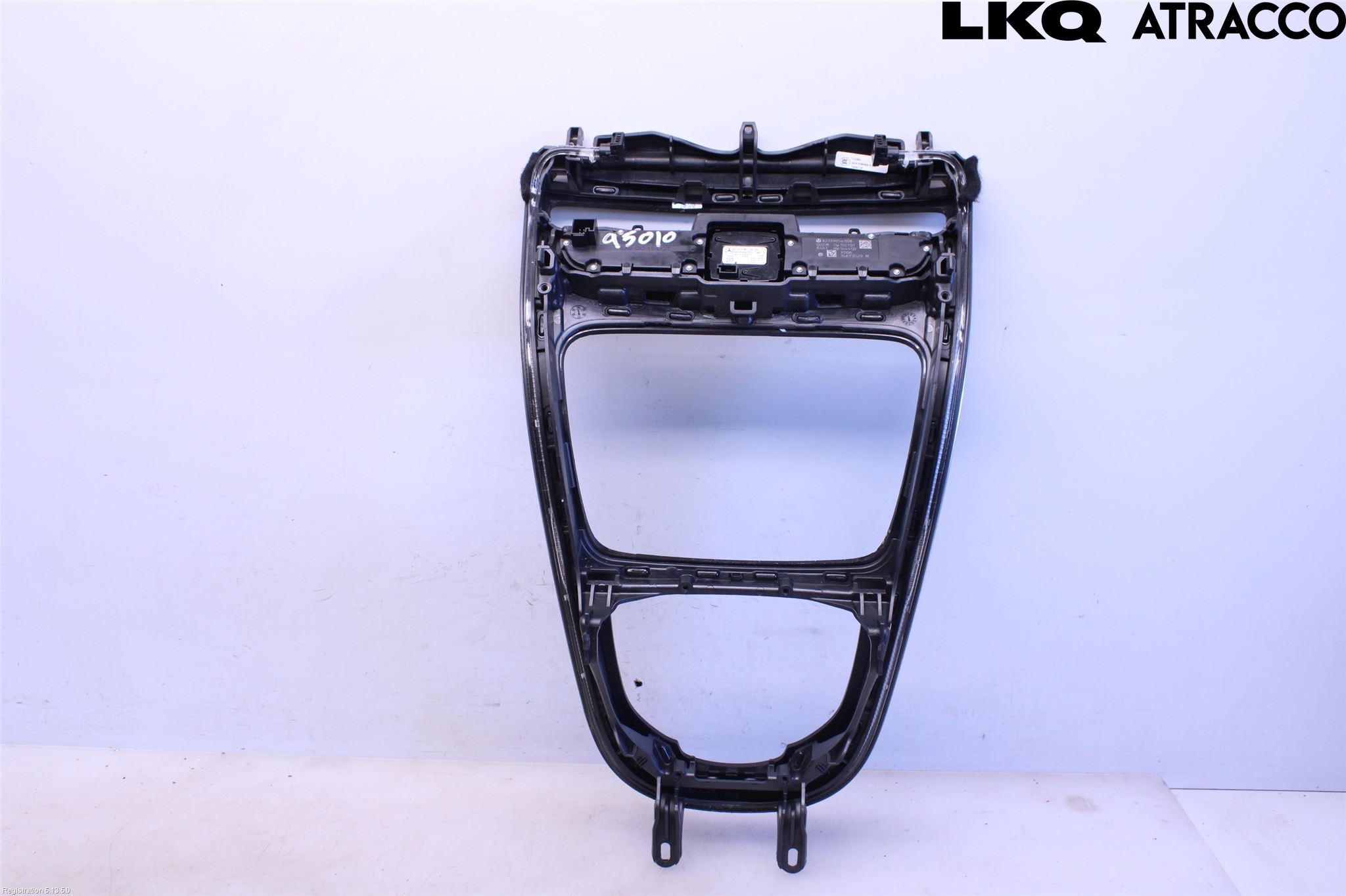 Mercedes-Benz MB E-KLASS (W213) 16-23 Instrumentkonsoll Midt
