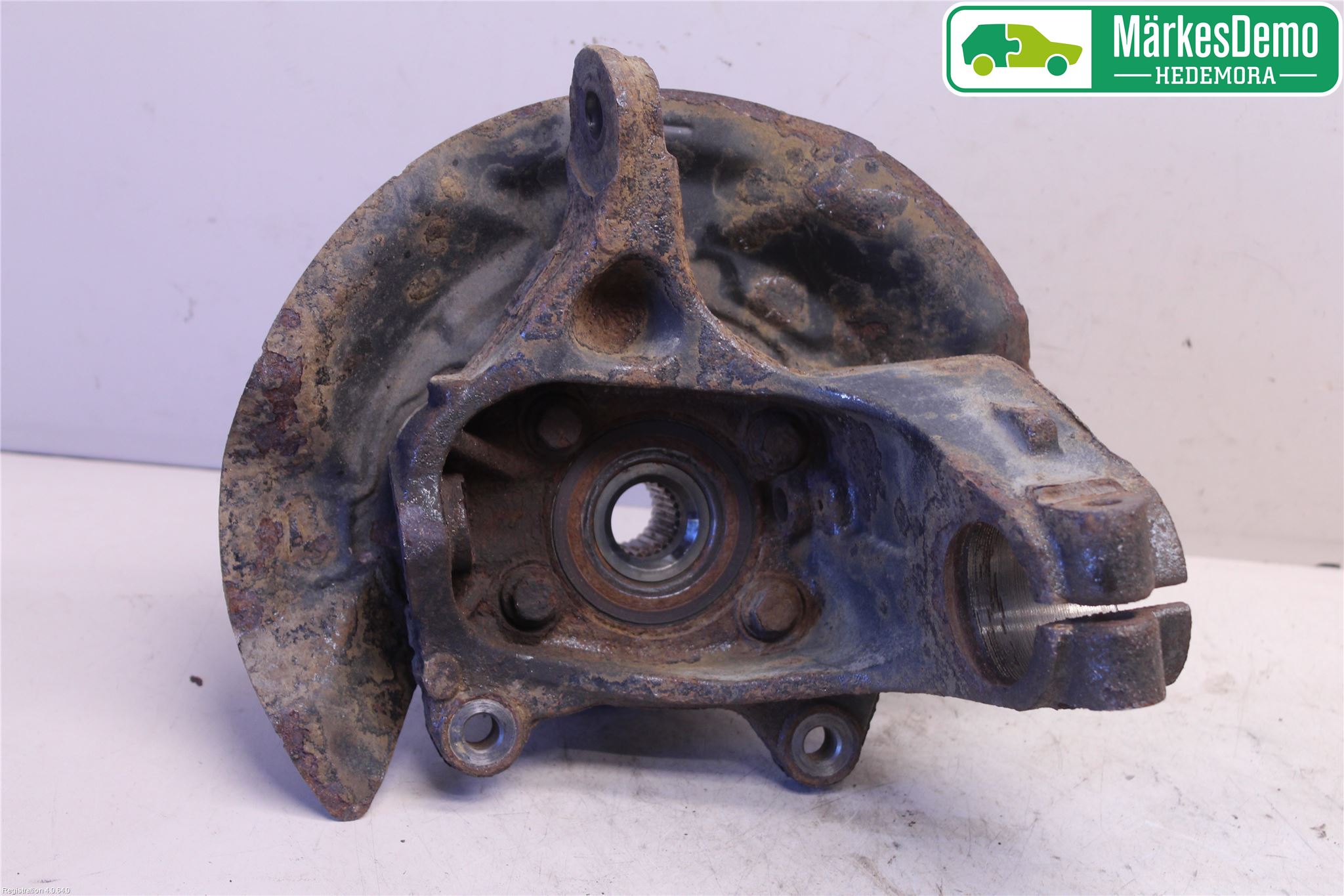 Mini CLUBMAN R55 06-14 Spindel Vf