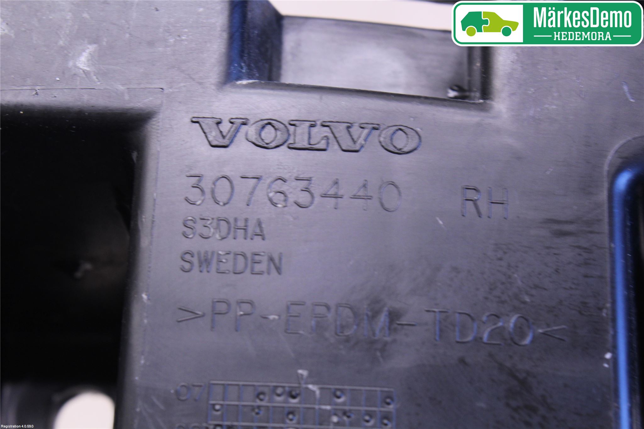 Volvo XC60 14-17 Støtfangerfeste Bak Høyre