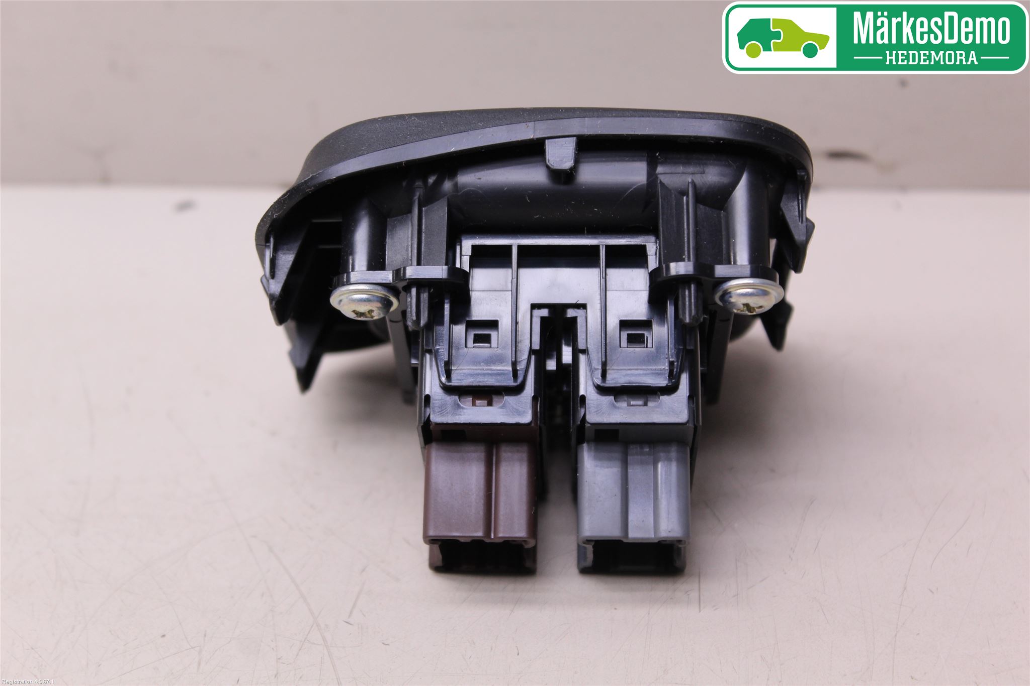 Nissan JUKE 10-14 Bryter Varmesete