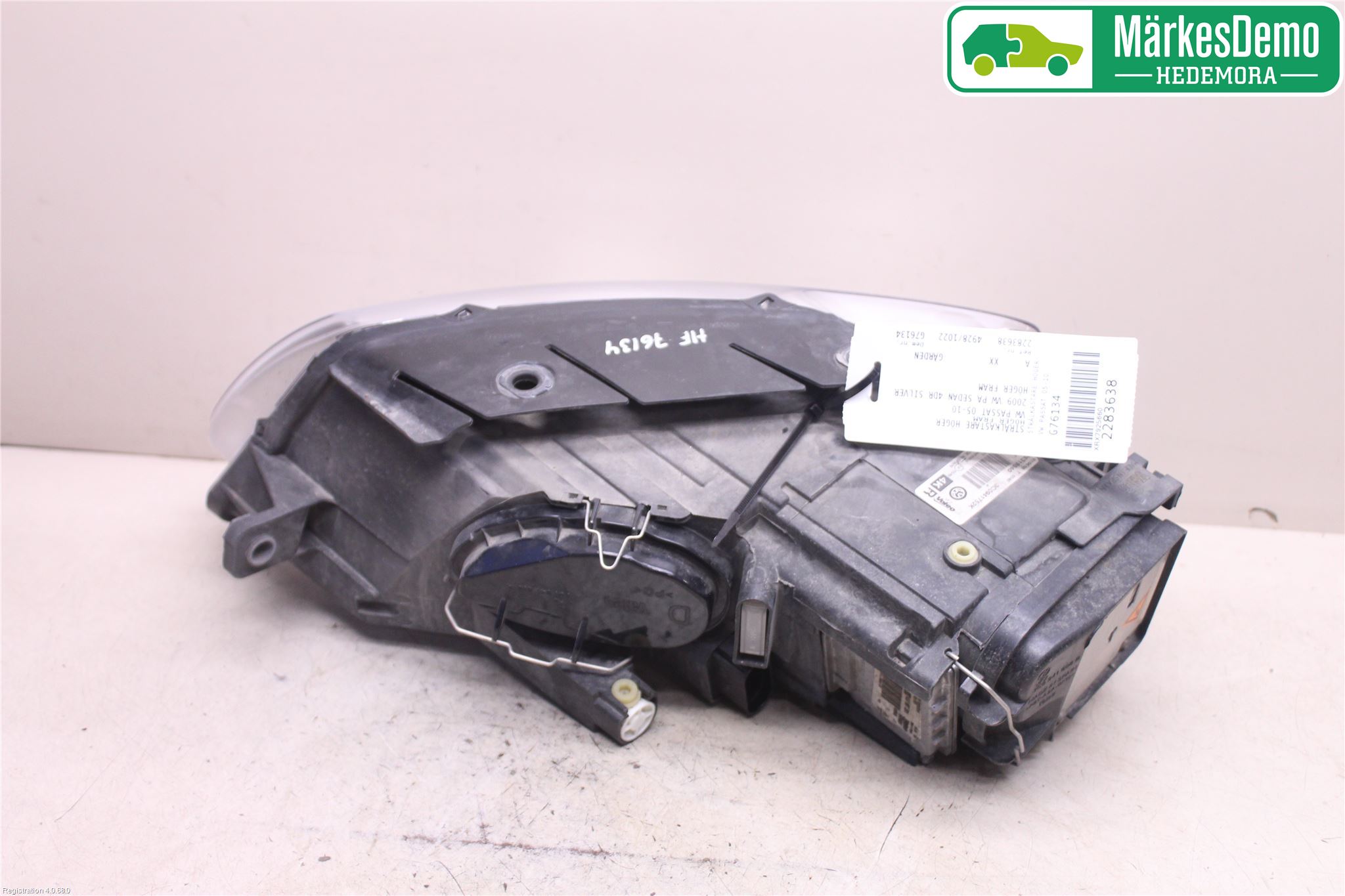 Volkswagen VW PASSAT 05-11 Frontlykt Høyre