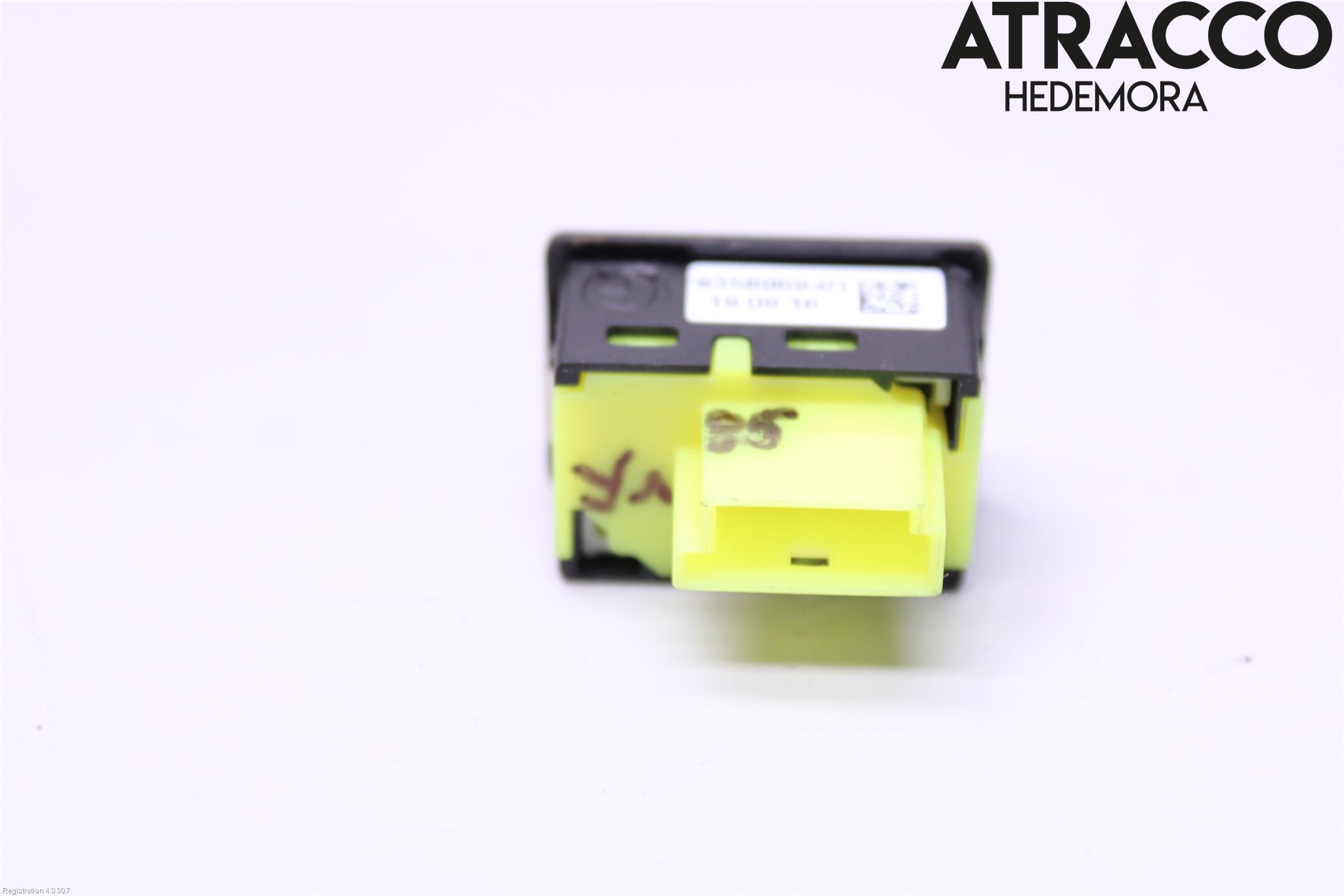 BMW 5 G30/G31/F90 17-23 Bryter Drivstoff Tankluke