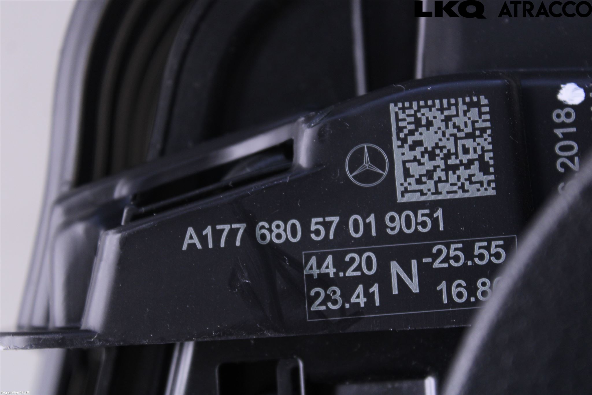 Mercedes-Benz MB A-KLASS (W177) 18- Instrumentkonsoll Midt