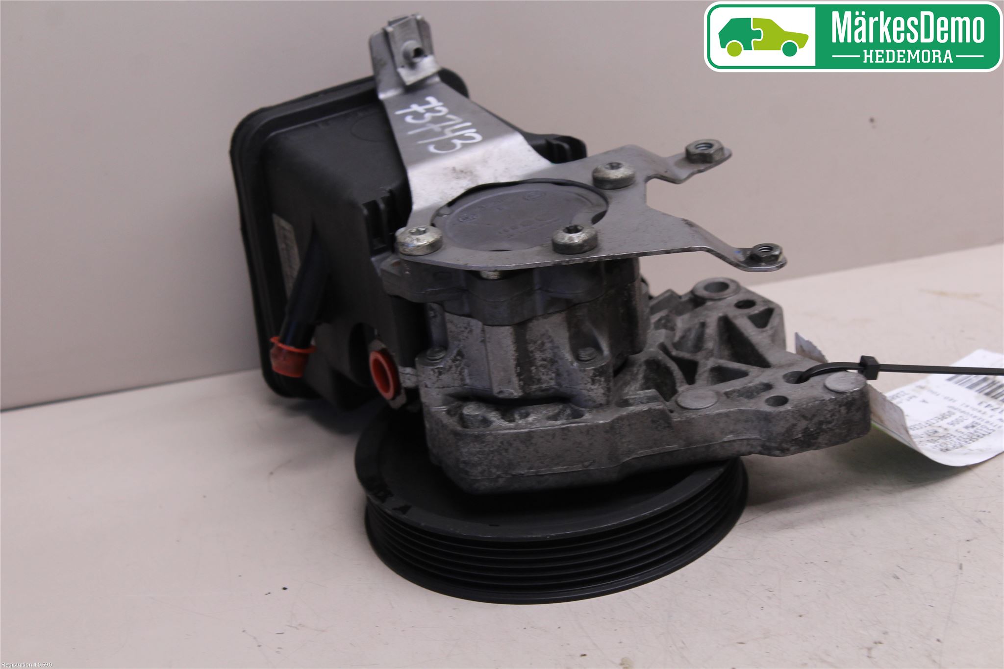 BMW 5 E60/61 Sed/Tou 02-10 Servo Pumpe