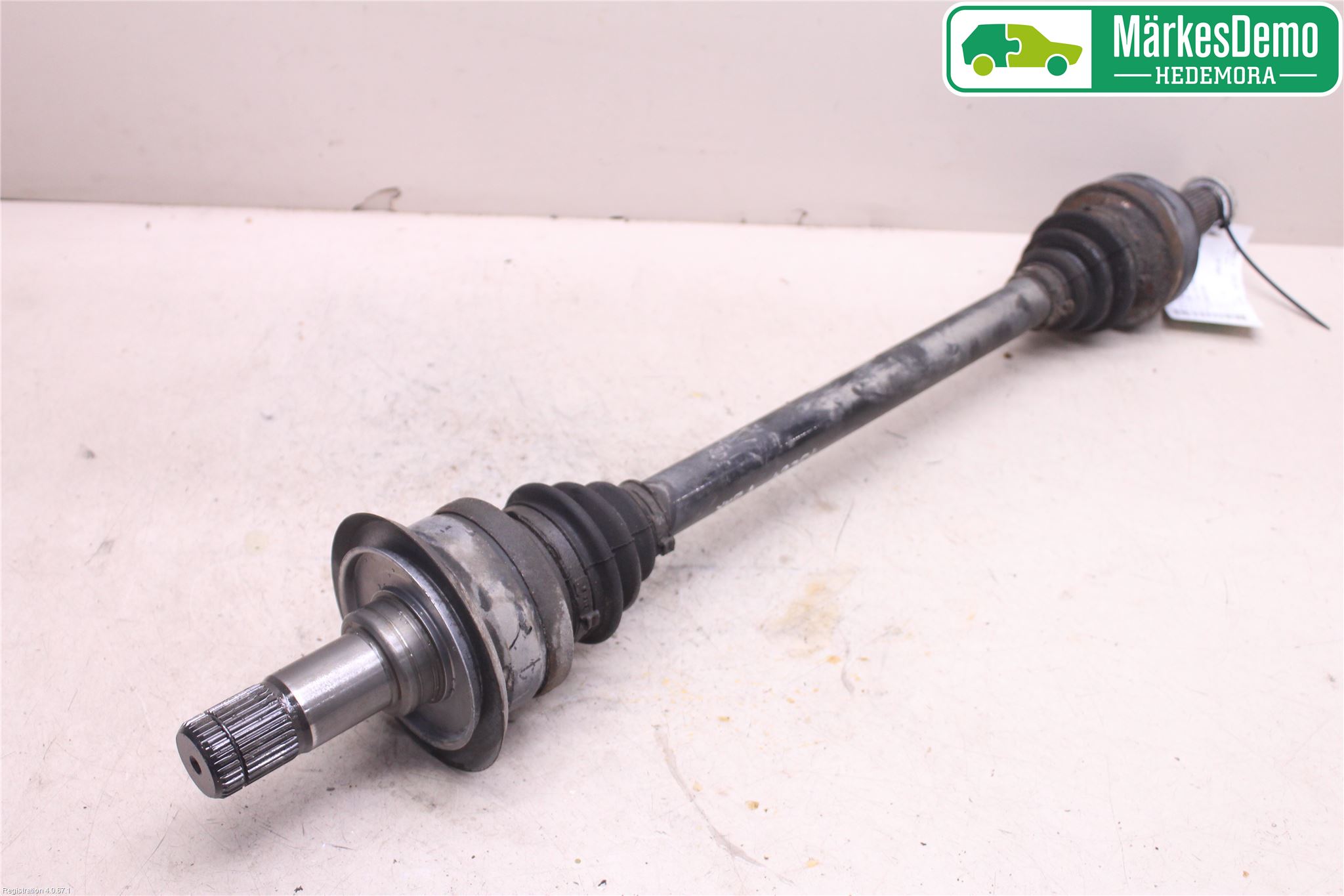 BMW 5 GT F07 09-17 Drivaksel Bak Kompl Venstre