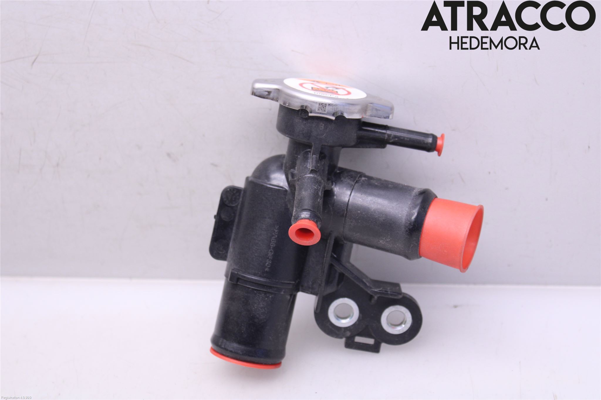 Toyota YARIS CROSS XP21 21- Radiator Lokk