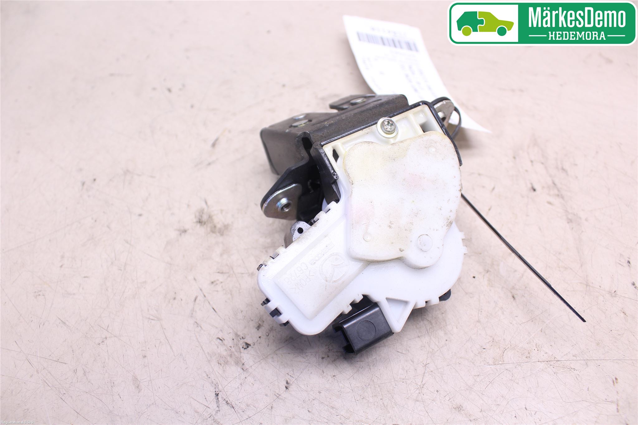 Mazda 2 (DE) 08-15 Bakluke-Lokk Låsekasse