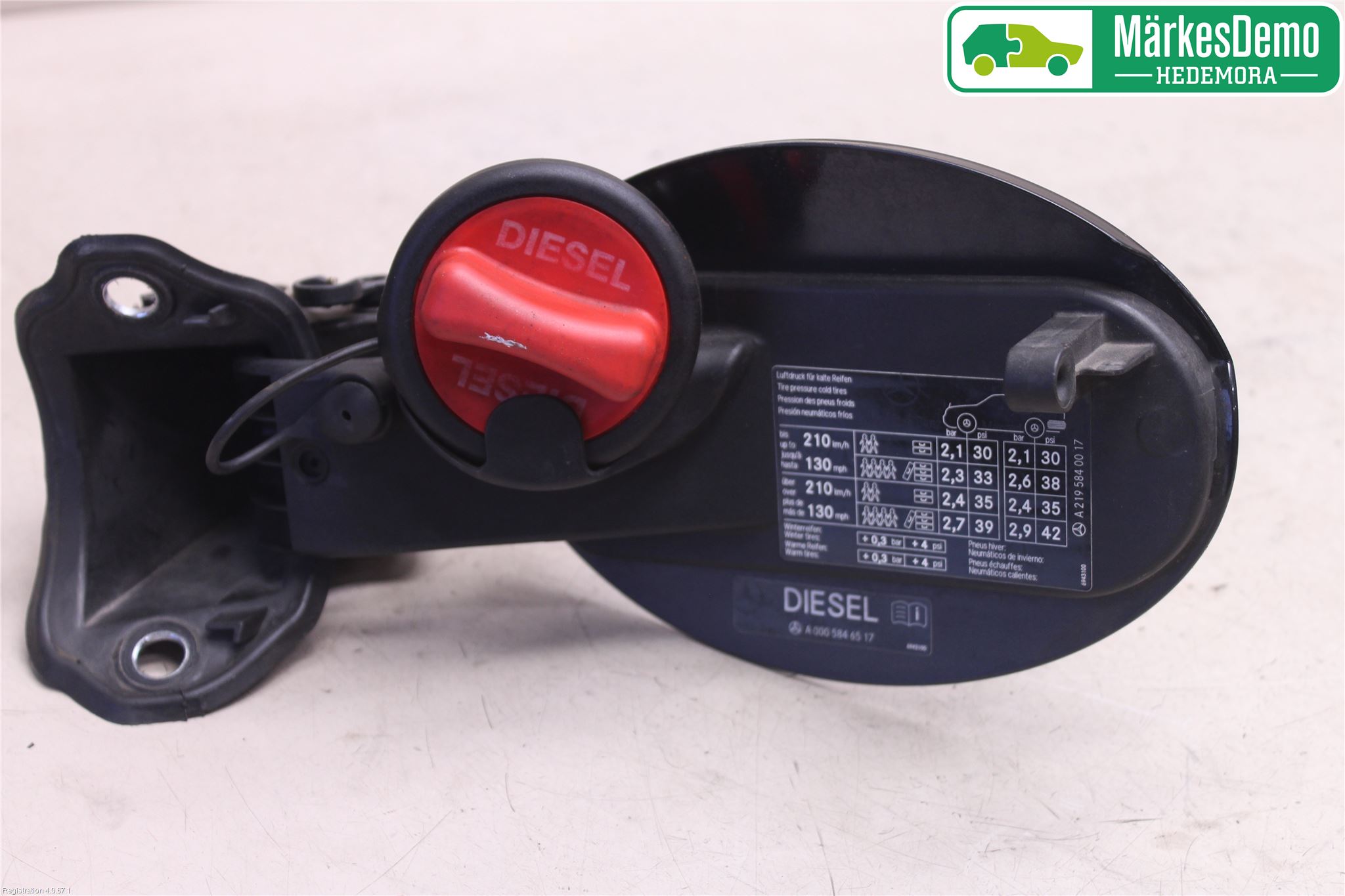 Mercedes-Benz MB CLS (C219) 03-11 Drivstoff Tankluke