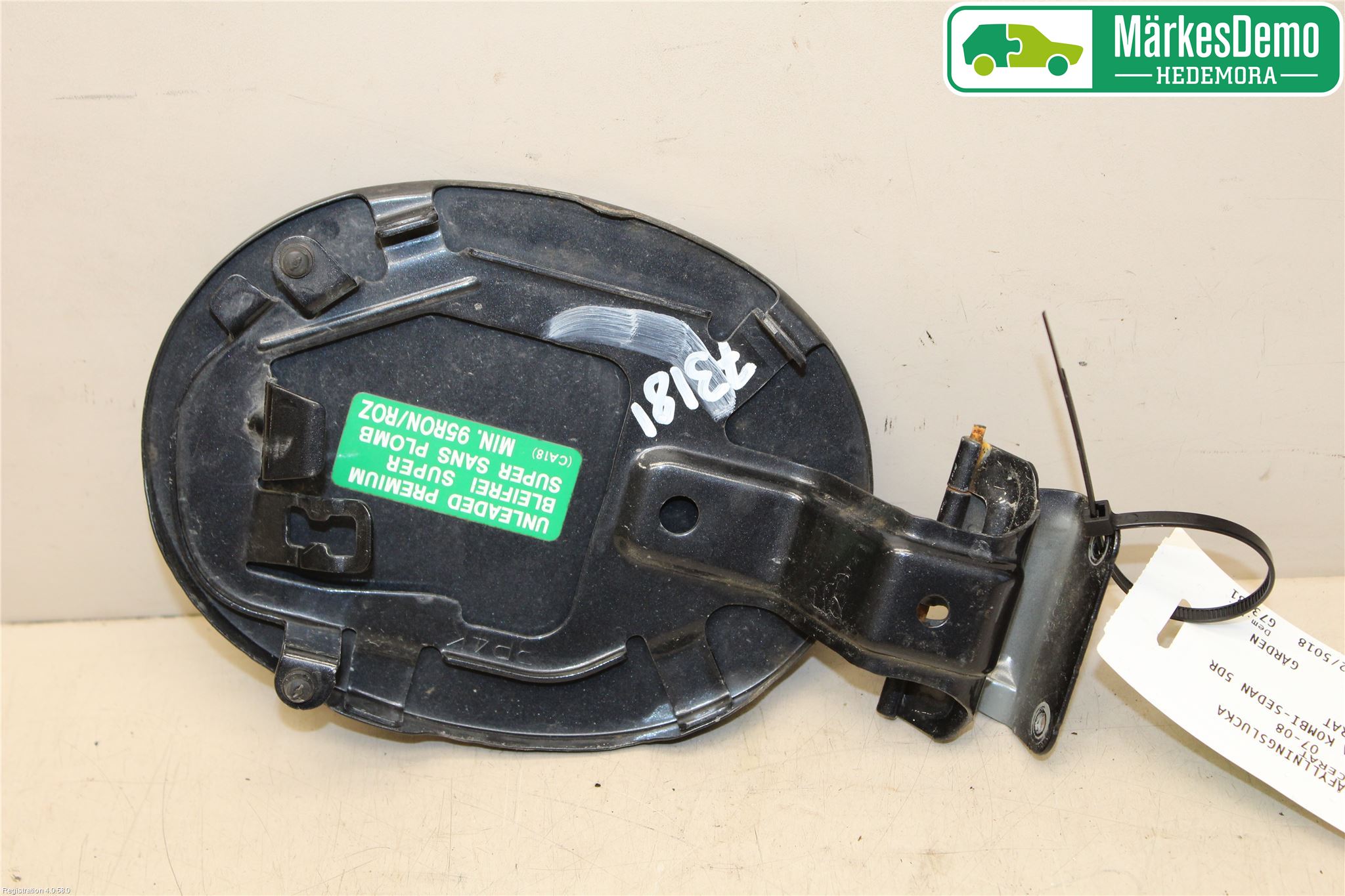 Mazda 3 I 07-08 Drivstoff Tankluke