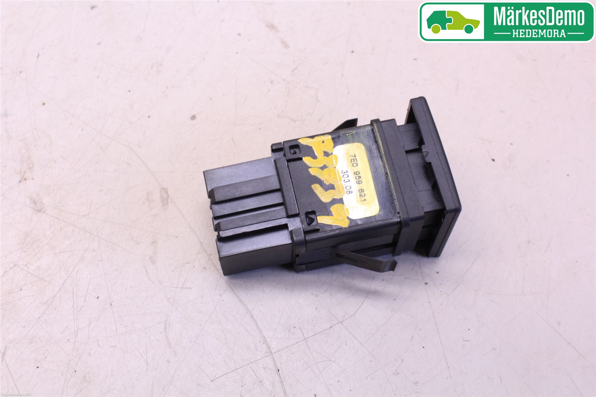 Volkswagen VW TRANSP/CARAVELLE (T5) 04-15 Bryter Varme Rute