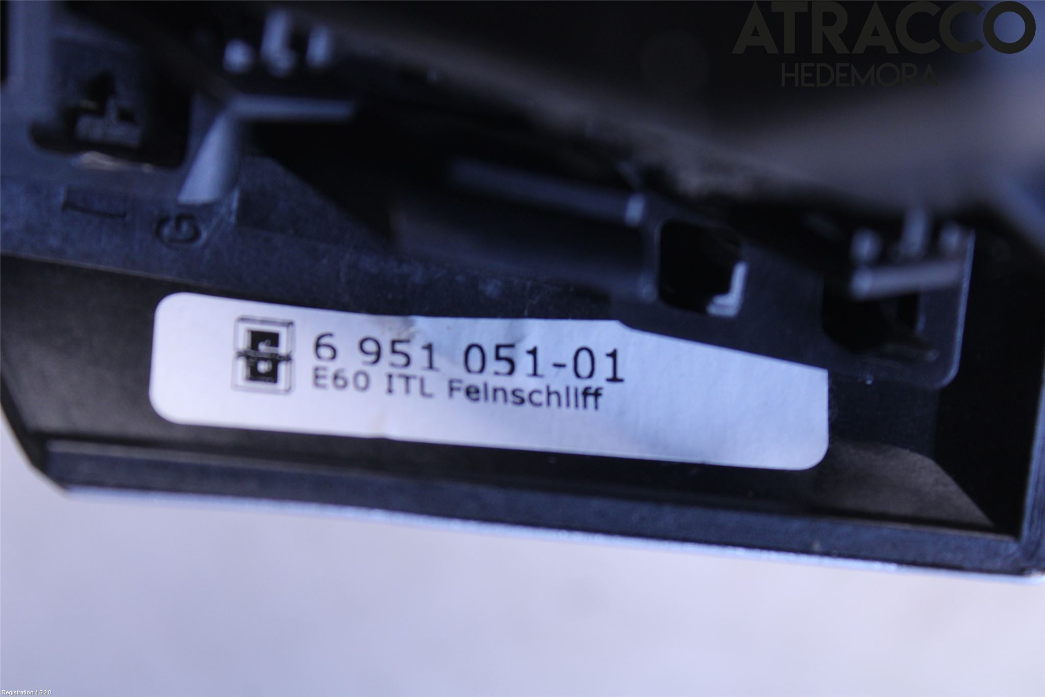 BMW 5 E60/61 Sed/Tou 02-10 Dashbord Kanal - Dyse