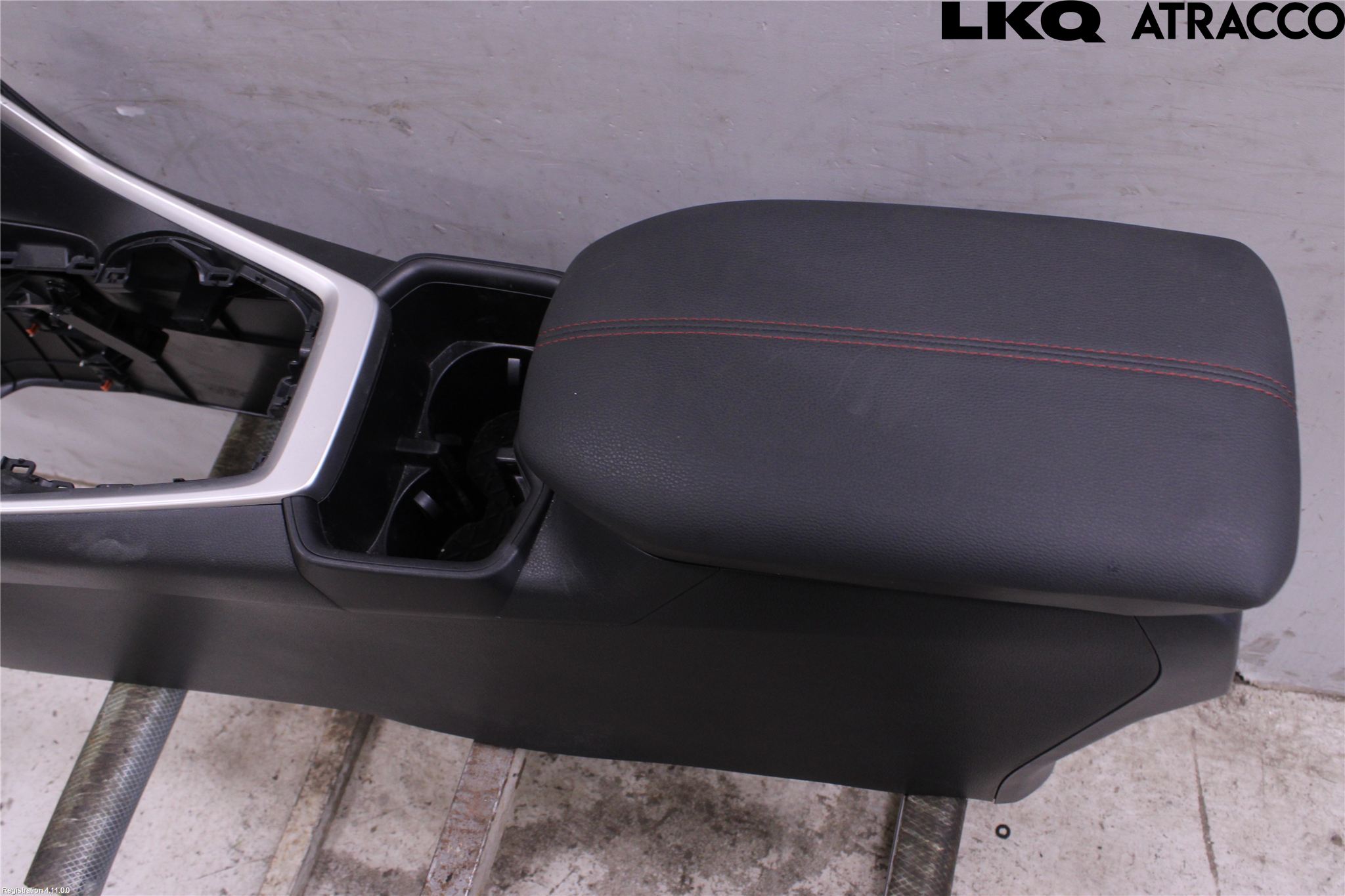 Toyota RAV4 19- Innr Konsoll-Lomme