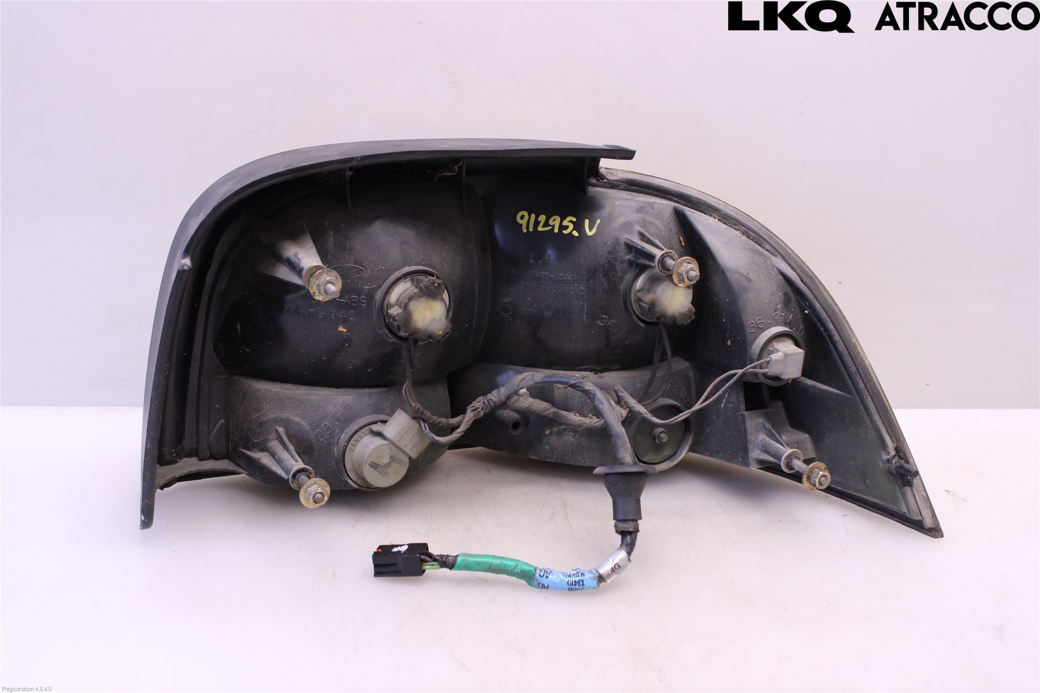 Ford MUSTANG IV   94-04 Baklykt Venstre