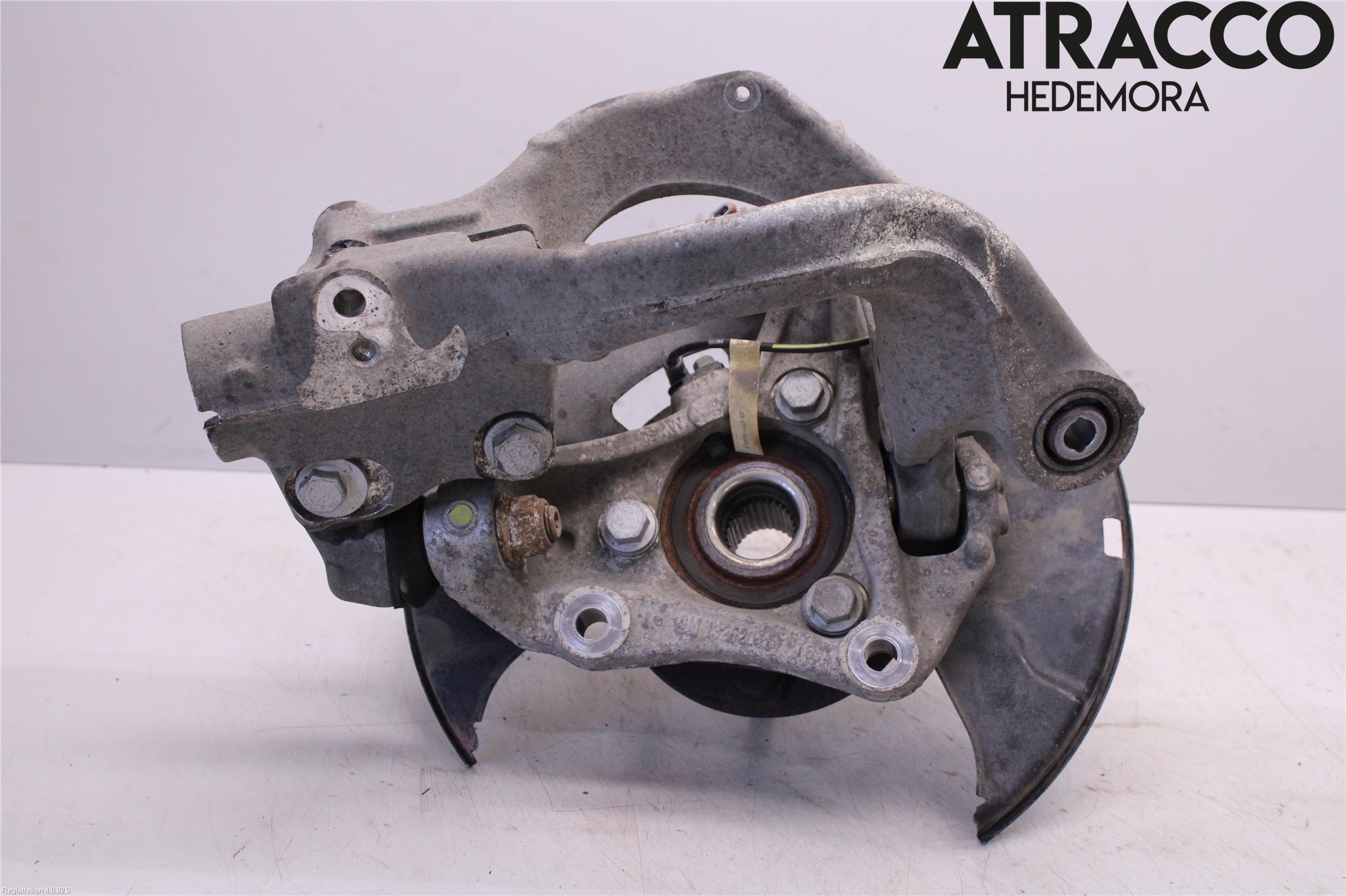 Opel INSIGNIA 09-16 Spindel Hf