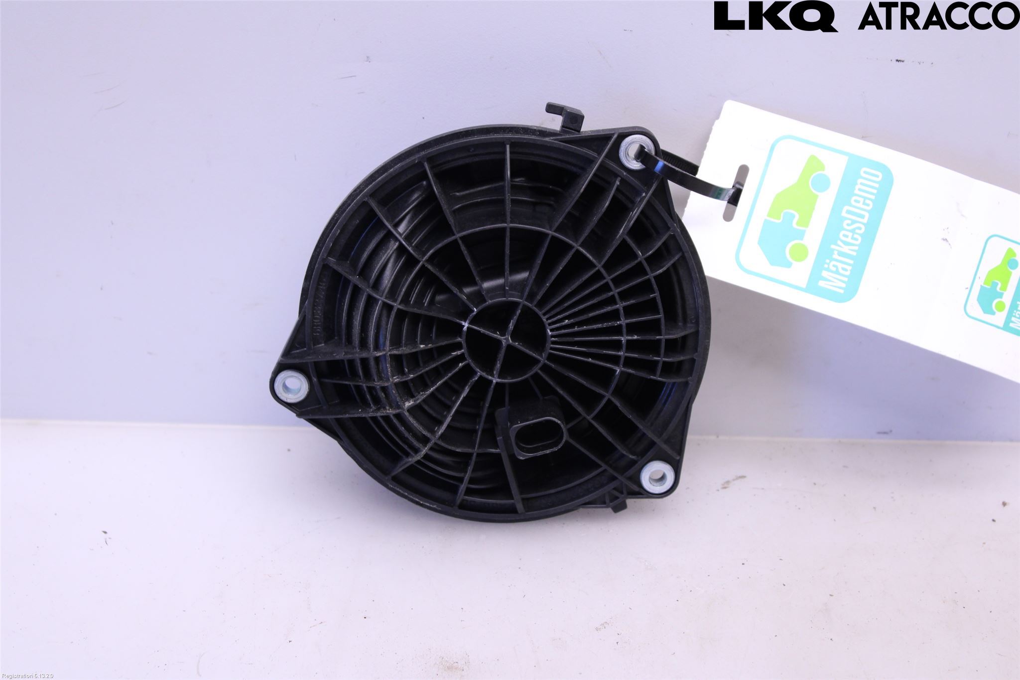 Volkswagen VW GOLF VI 09-13 Bakluke Handtak Ytre
