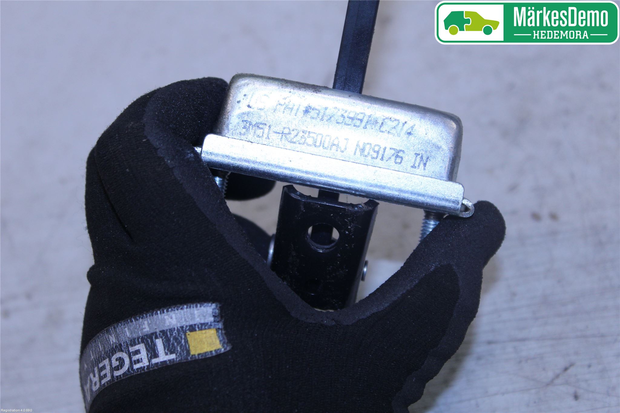 Ford KUGA 08-12 Dørstopper