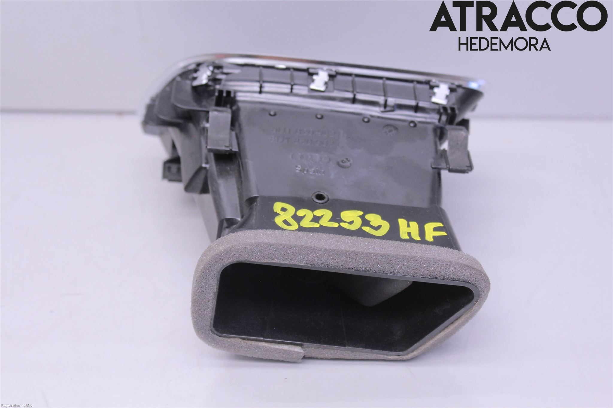Audi Q3 8U 12-18 Dashbord Kanal - Dyse