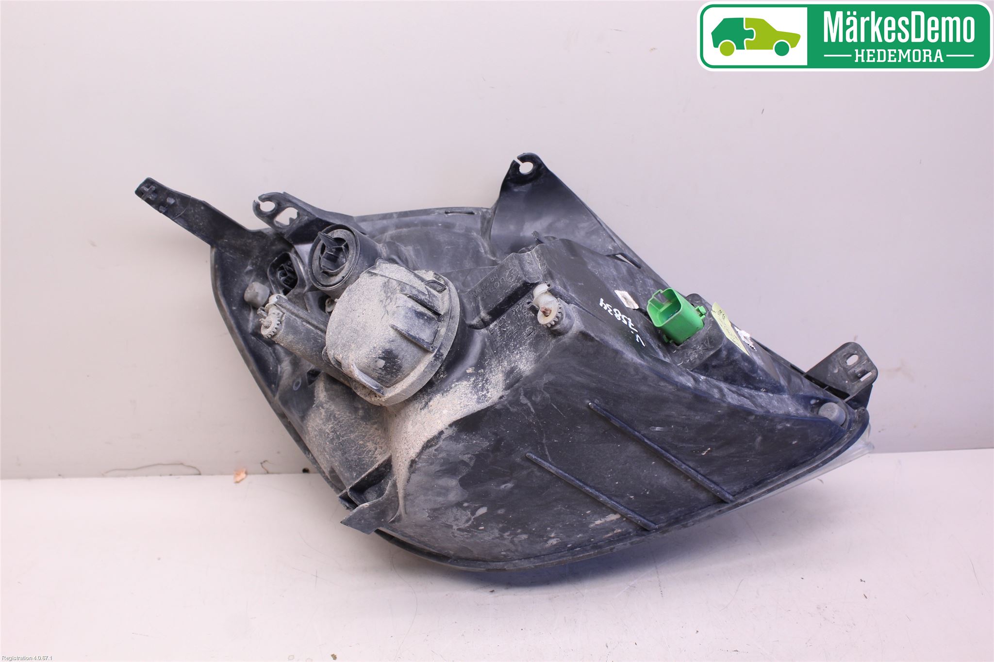 Ford FIESTA     02-05 Frontlykt Venstre