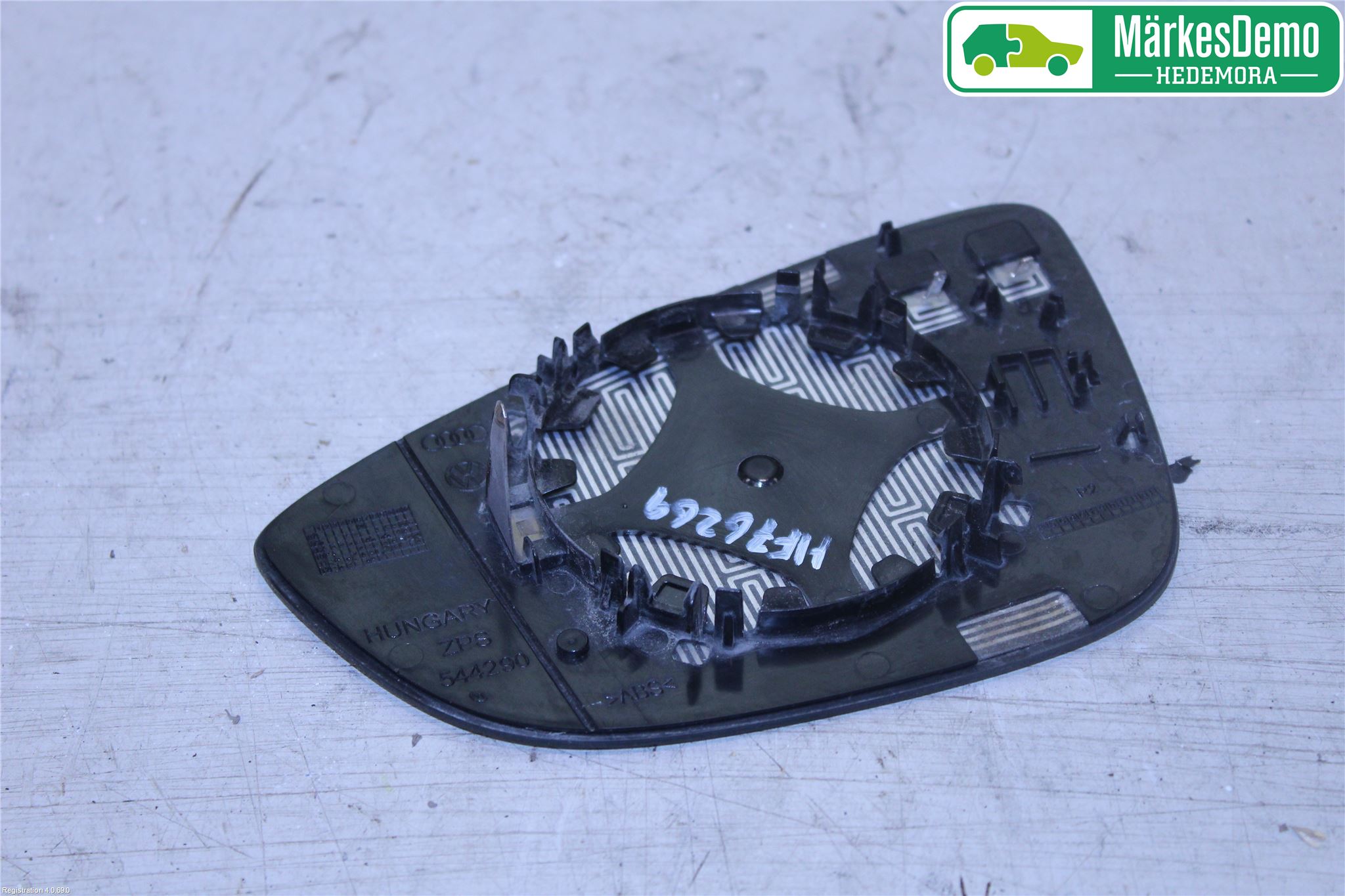 Volkswagen VW PASSAT 11-14 Speil Glass H