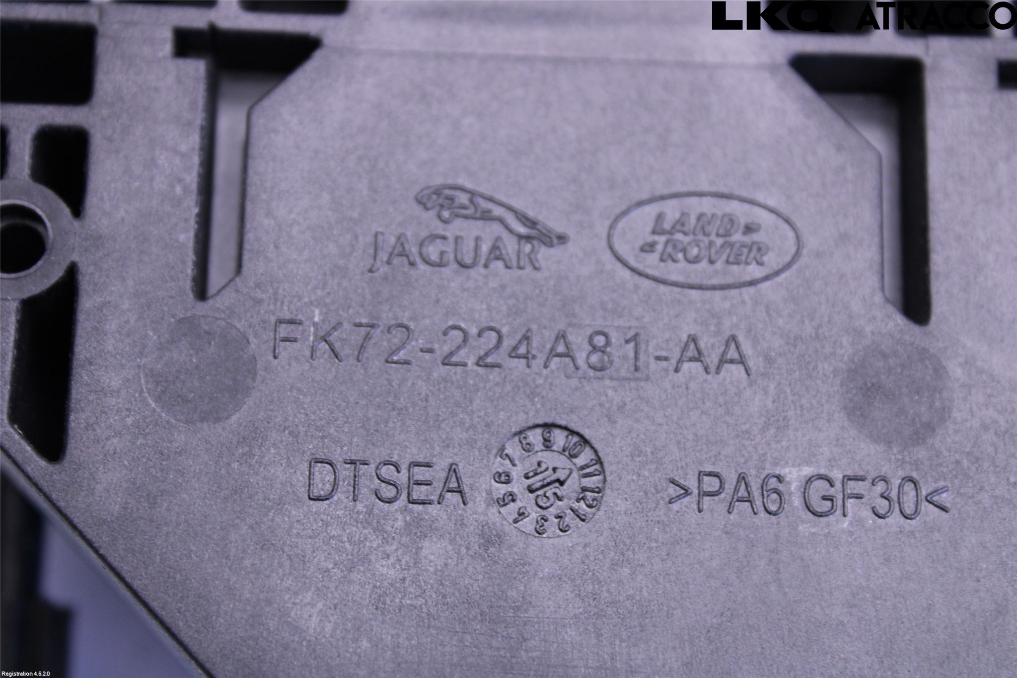 Jaguar XE (X760) 15-24 Dørhandtak Ytre Venstre