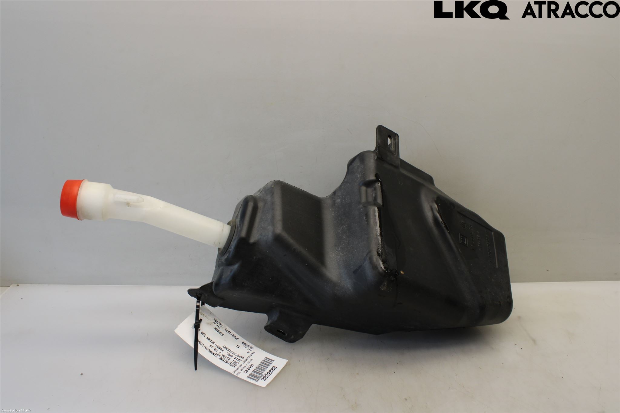 Opel ASTRA J 10-15 Spylerbeholder Frontrute-Lykte