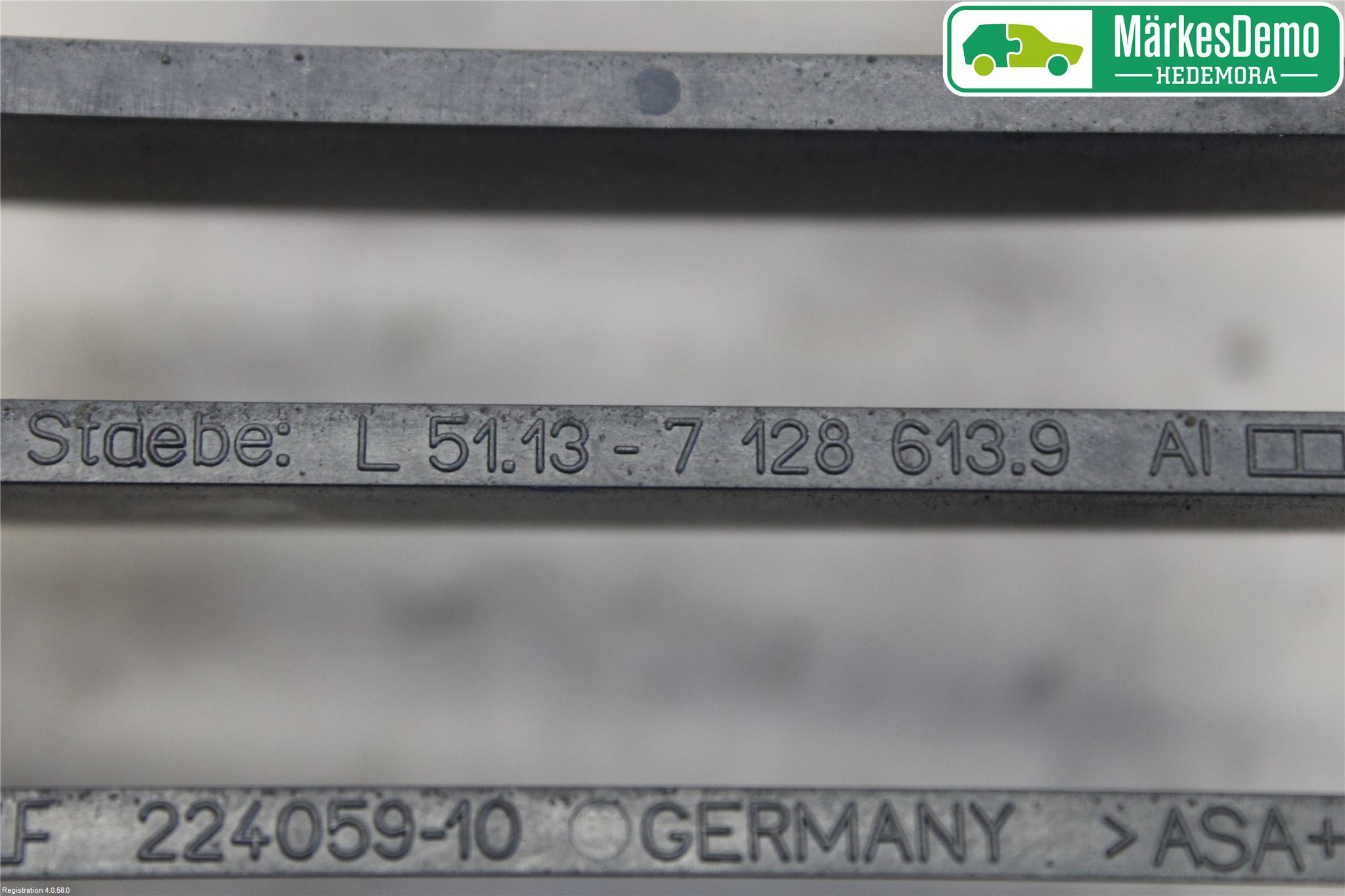 BMW 1 E87/81 5D/3D 03-11 Grilldel Venstre
