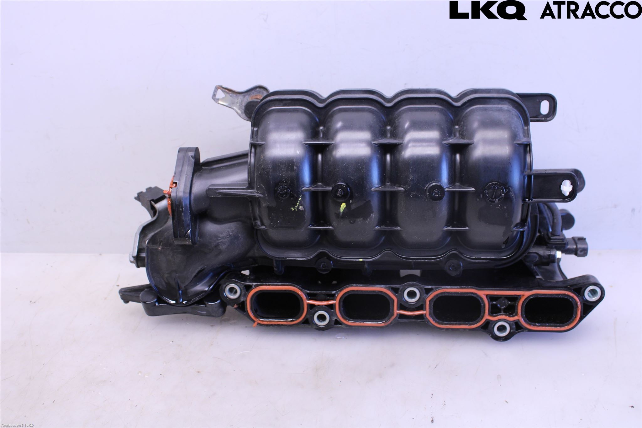 Toyota YARIS XP130 12-14 Innsugningsmanifold
