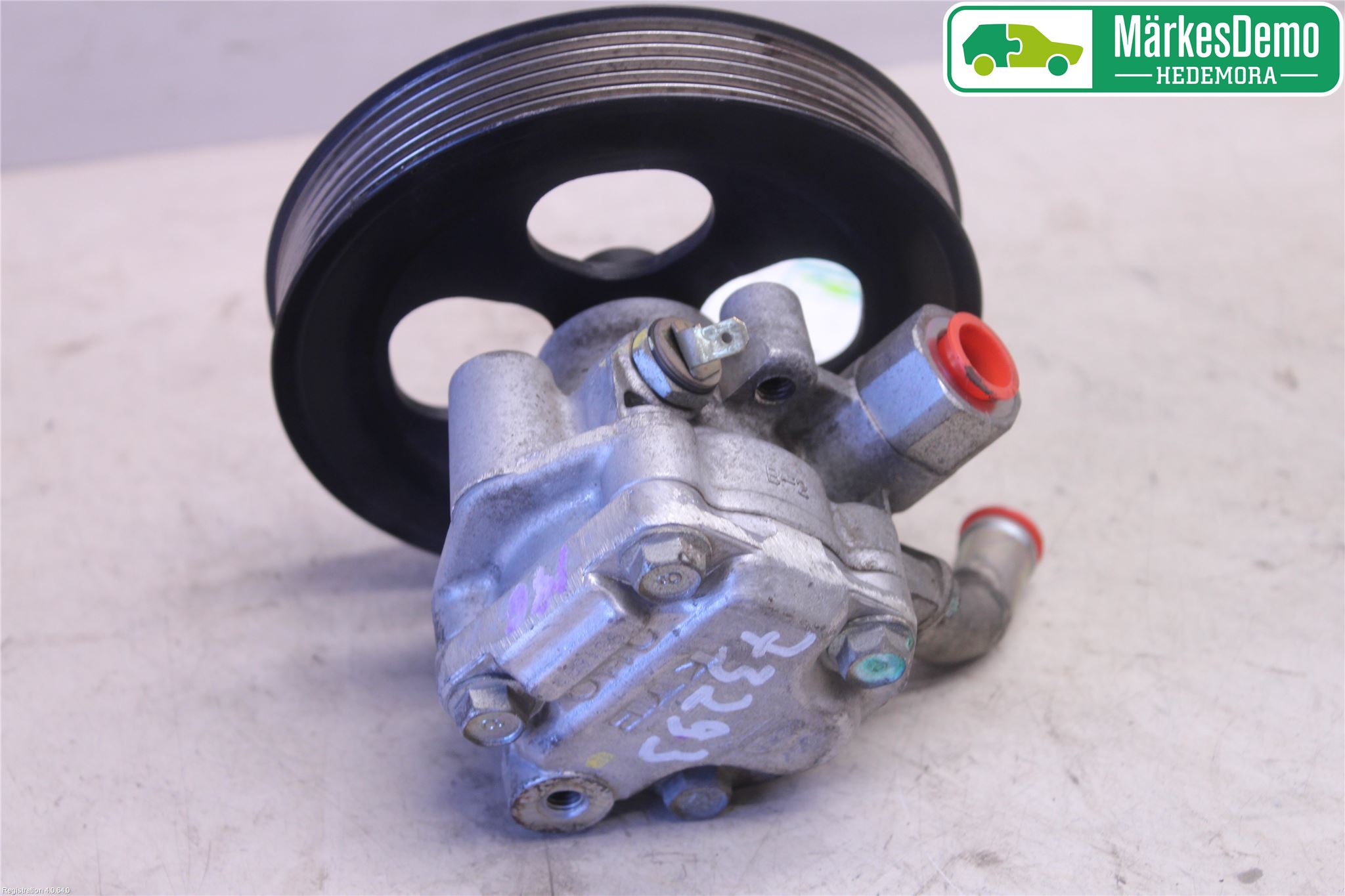 Mitsubishi L200 06-15 Servo Pumpe