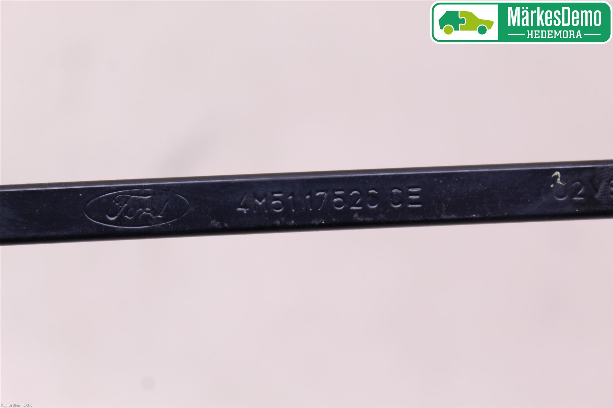 Ford FOCUS 08-11 Viskerarm-Armer Frontrute