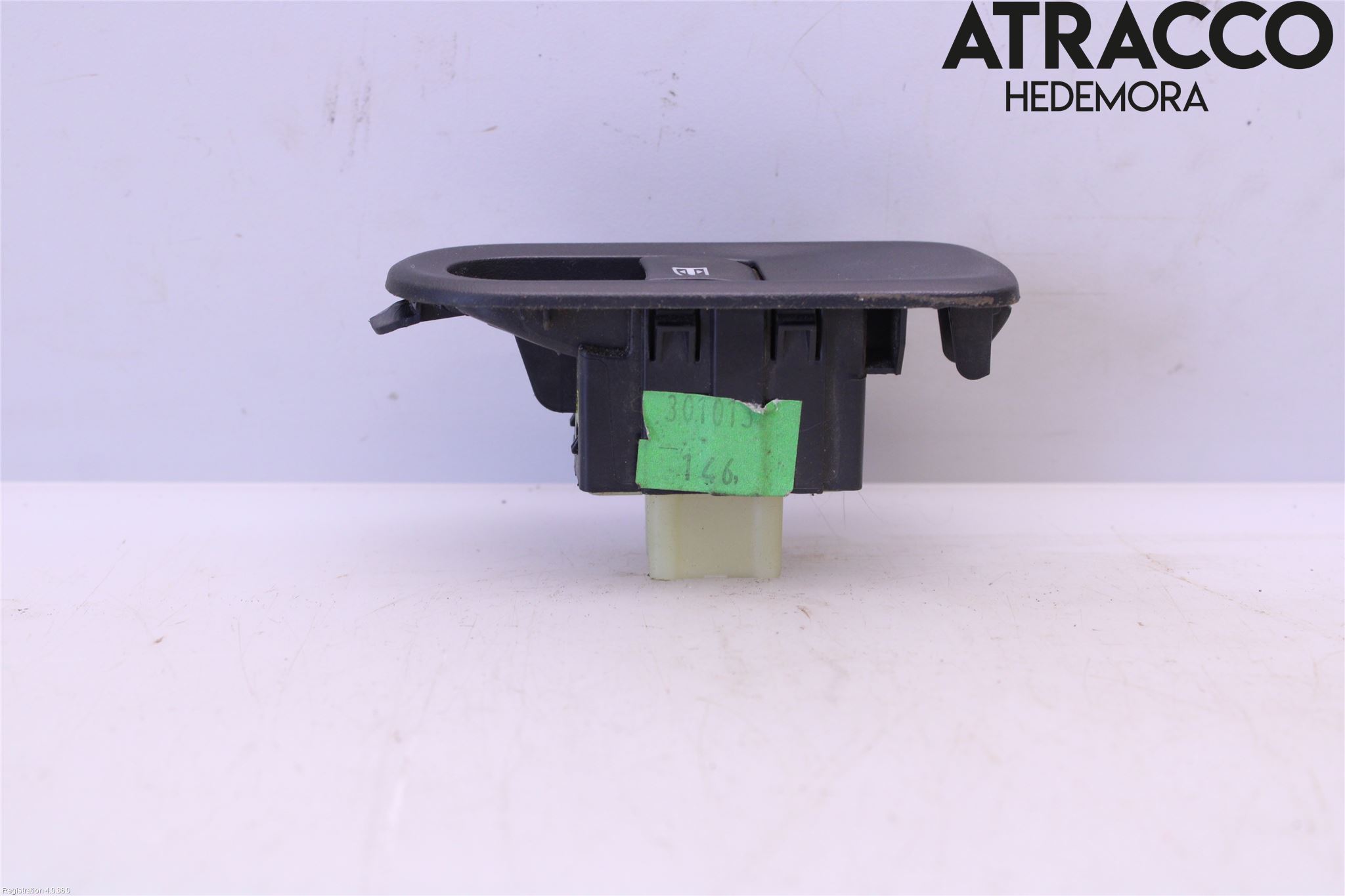 Dacia DUSTER 10-17 Bryter Vindusheis