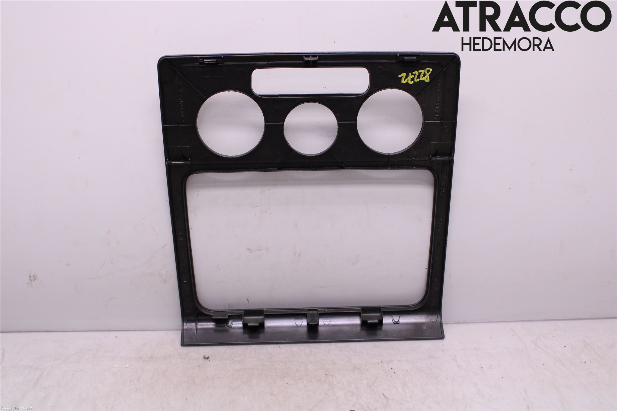 Volkswagen VW CADDY      04-10 Innr Radio Ramme