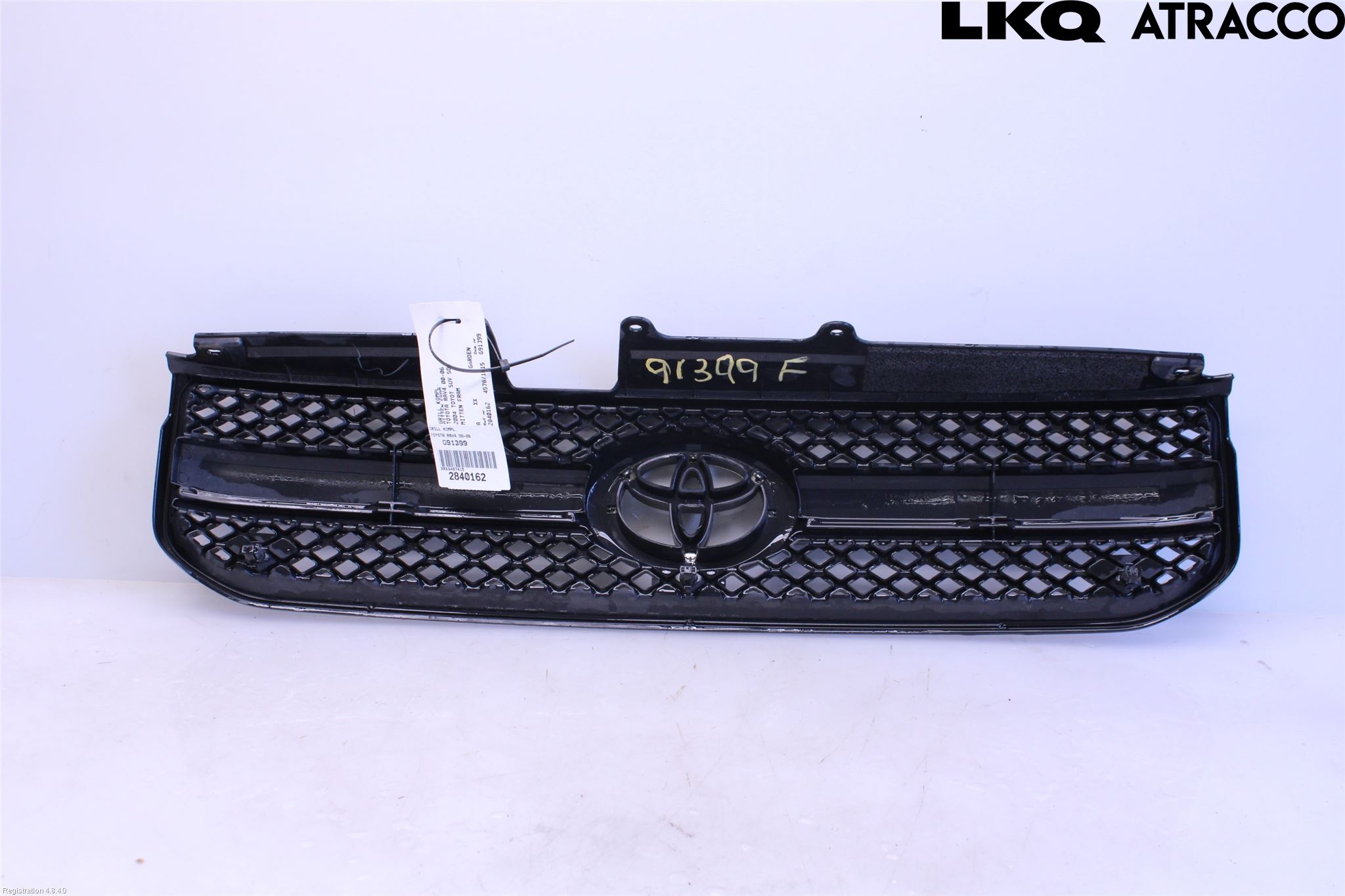 Toyota RAV 4 00-06 Grill Komplett