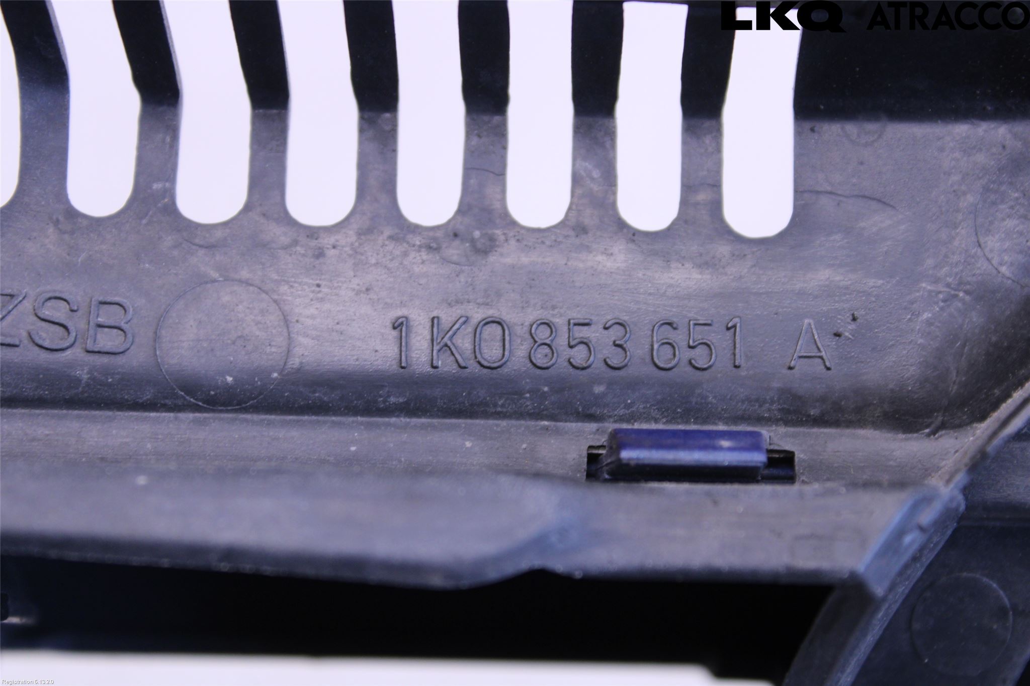 Volkswagen VW GOLF V 04-09 Grill Komplett