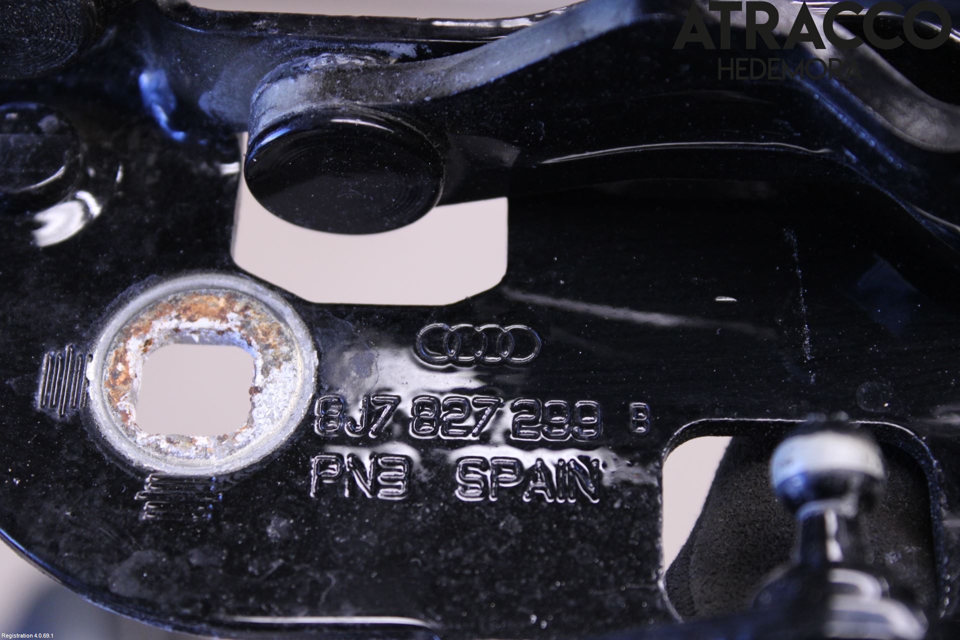 Audi TT/TTS 07-14 Bakluke Hengsel Venstre