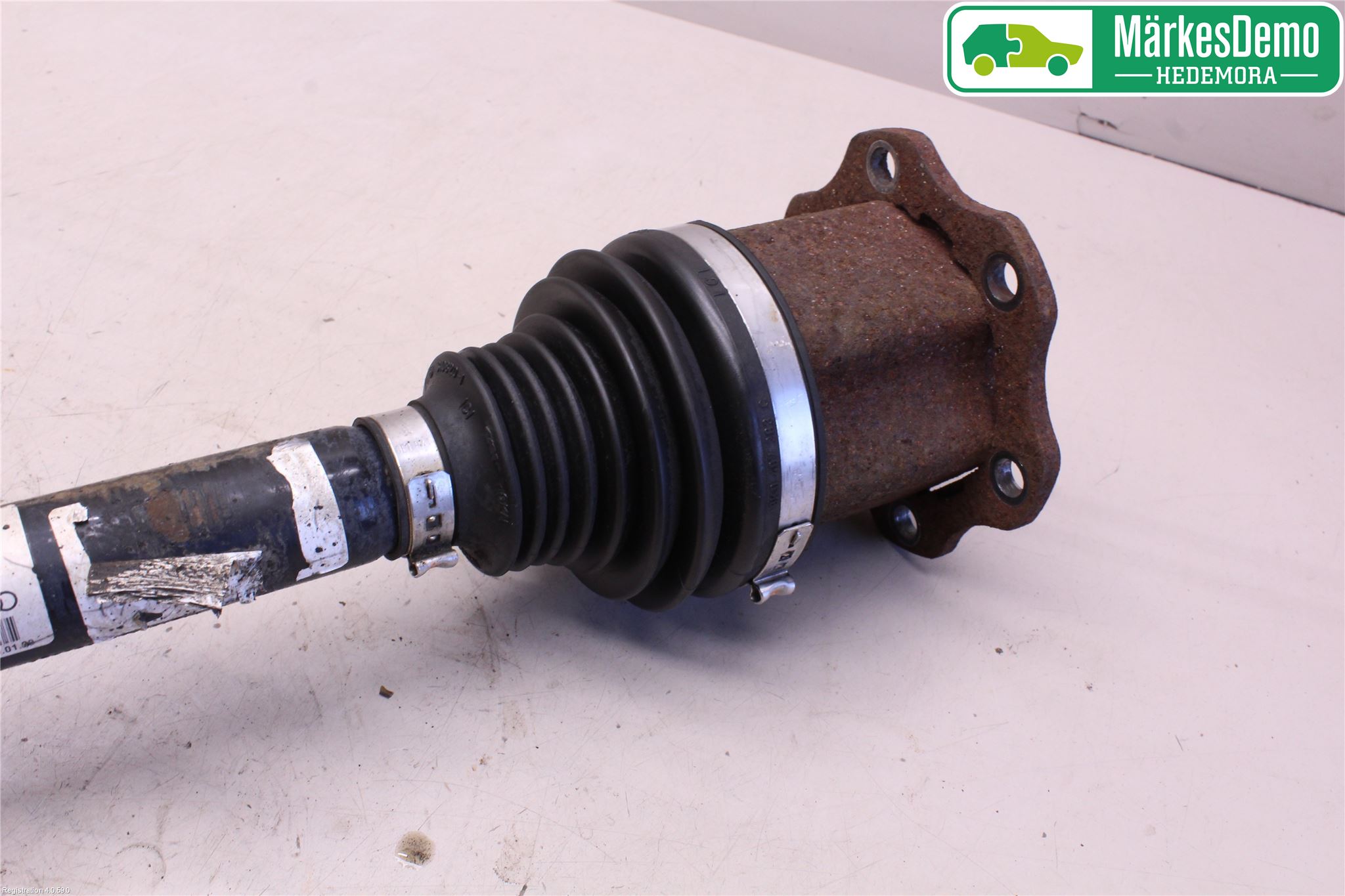 Audi A4/S4 08-11 Drivaksel Foran Kompl Venstre