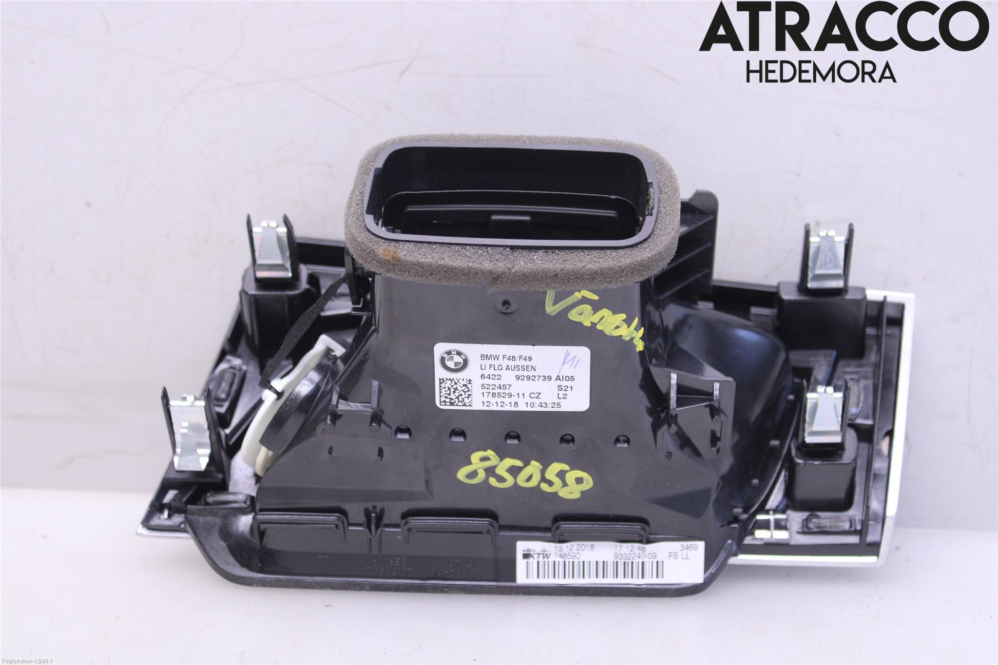 BMW X1 F48 15-22 Dashbord Kanal - Dyse