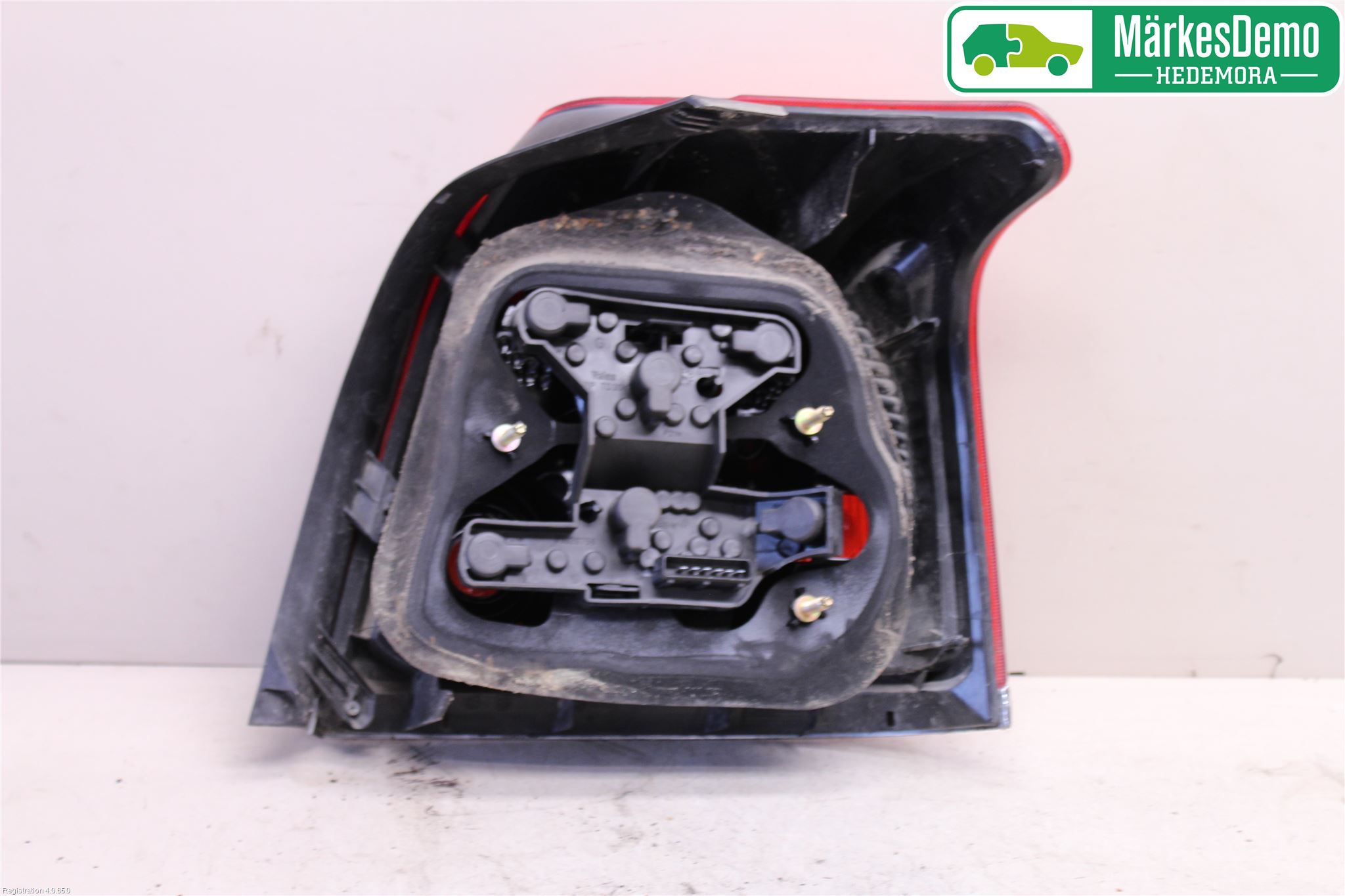 Toyota AVENSIS 03-06 Baklykt Venstre
