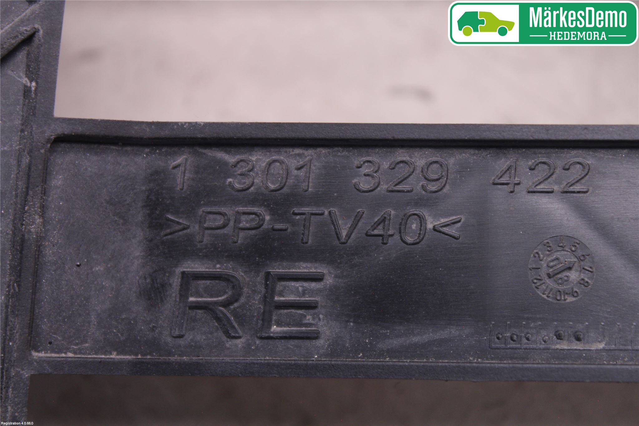 Volkswagen VW TRANSP/CARAVELLE (T5) 04-15 Frontlykt Holder-Feste