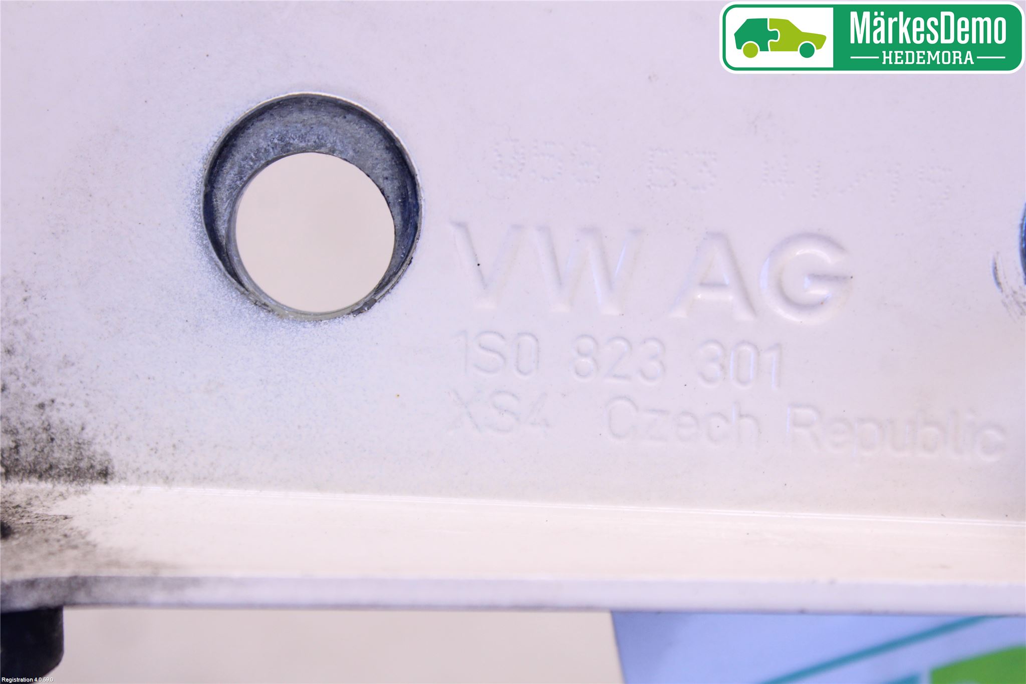 Seat Mii / Mii electric Panser Hengsel - Hengsler