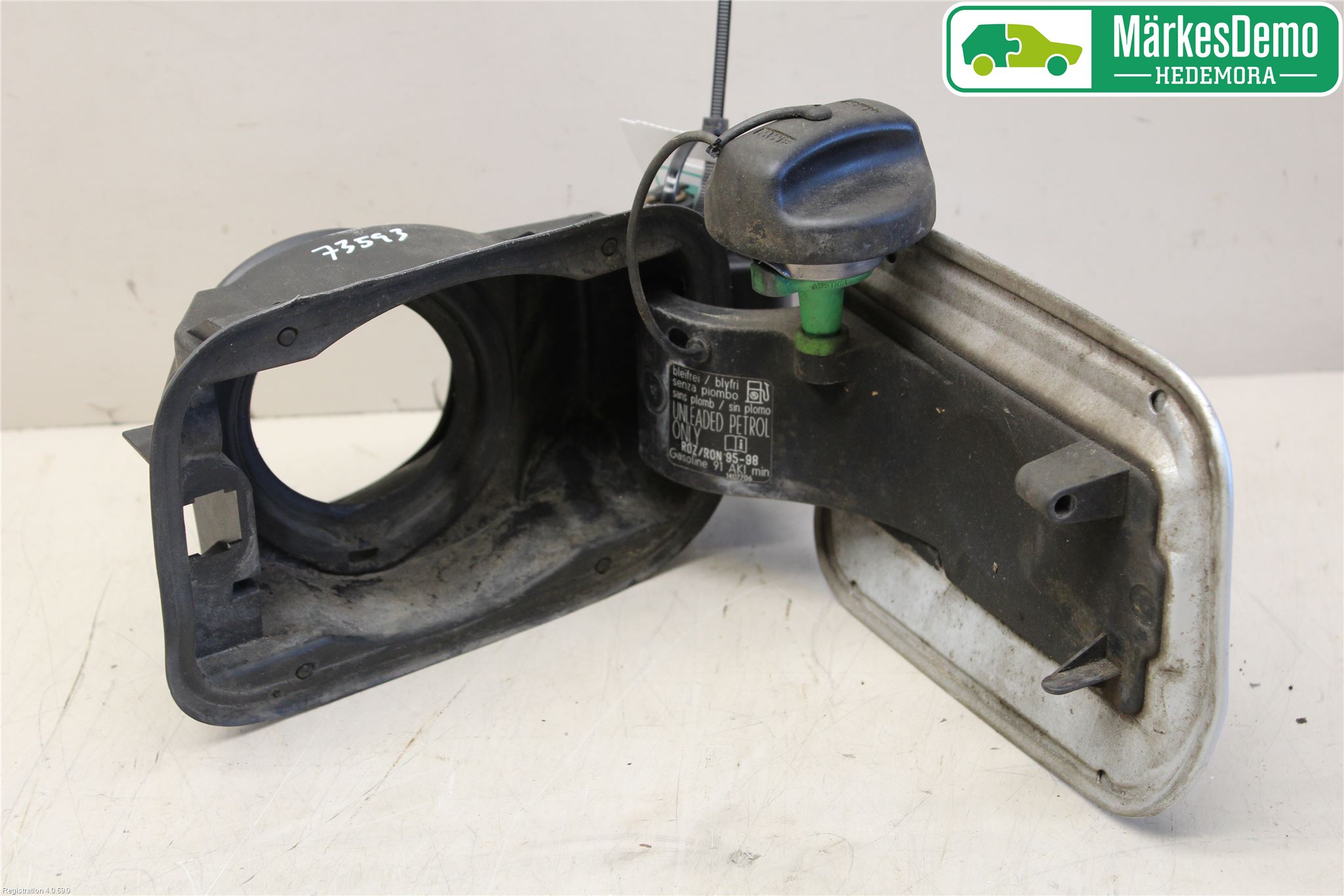 BMW 5 E60/61 Sed/Tou 02-10 Drivstoff Tankluke