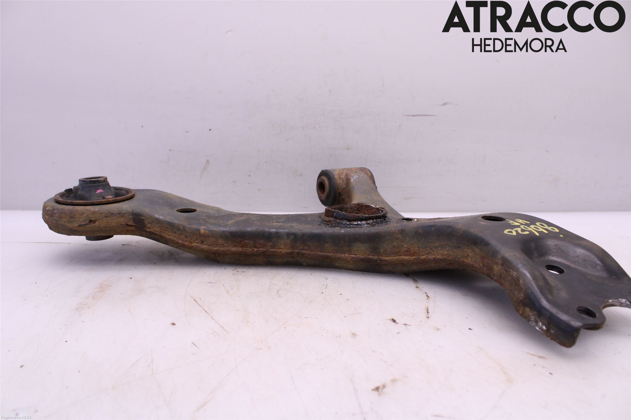 Toyota AVENSIS 16-18 Bærearm Foran Høyre Nedre