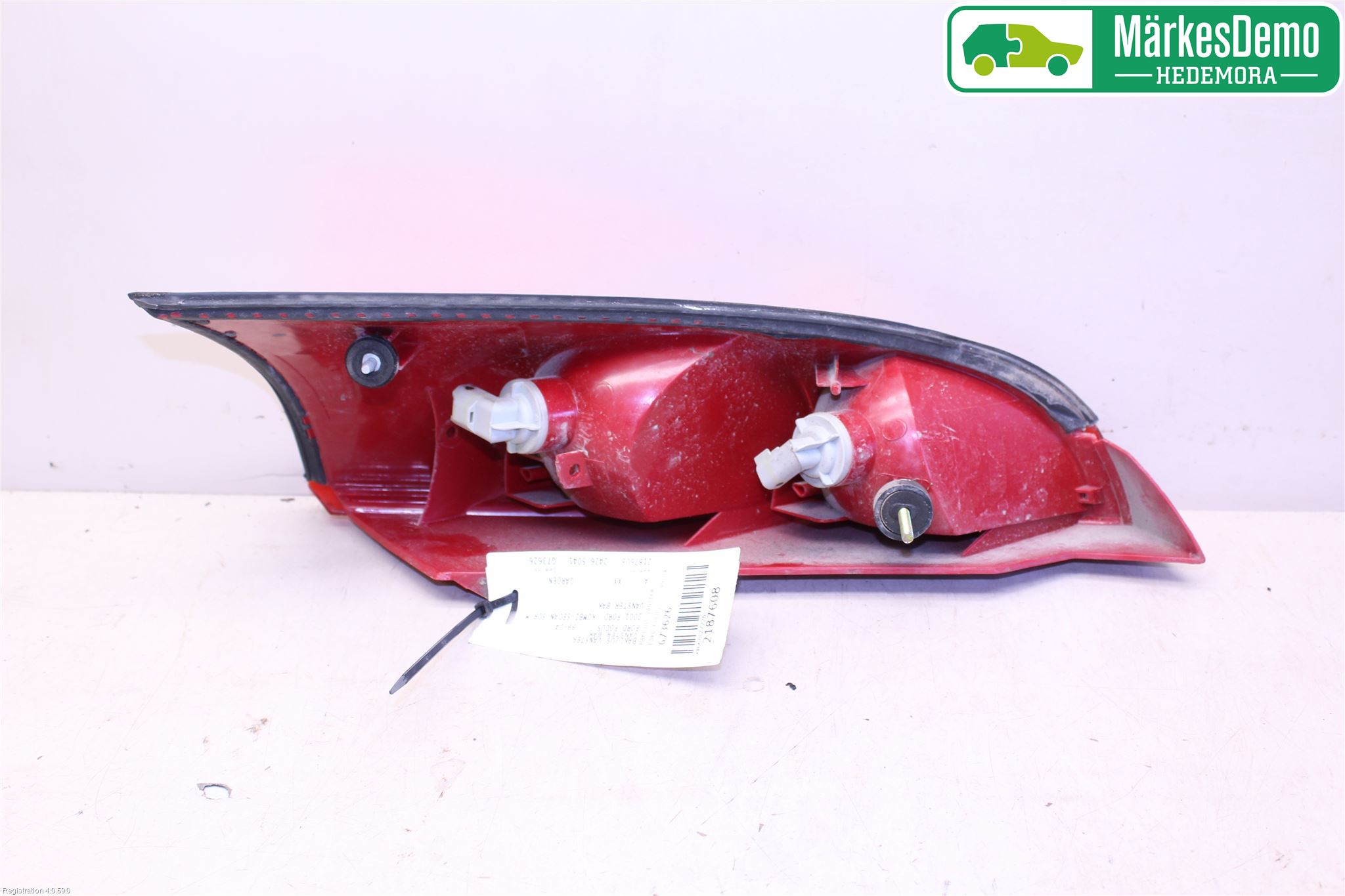 Ford FOCUS     99-04 Baklykt Venstre