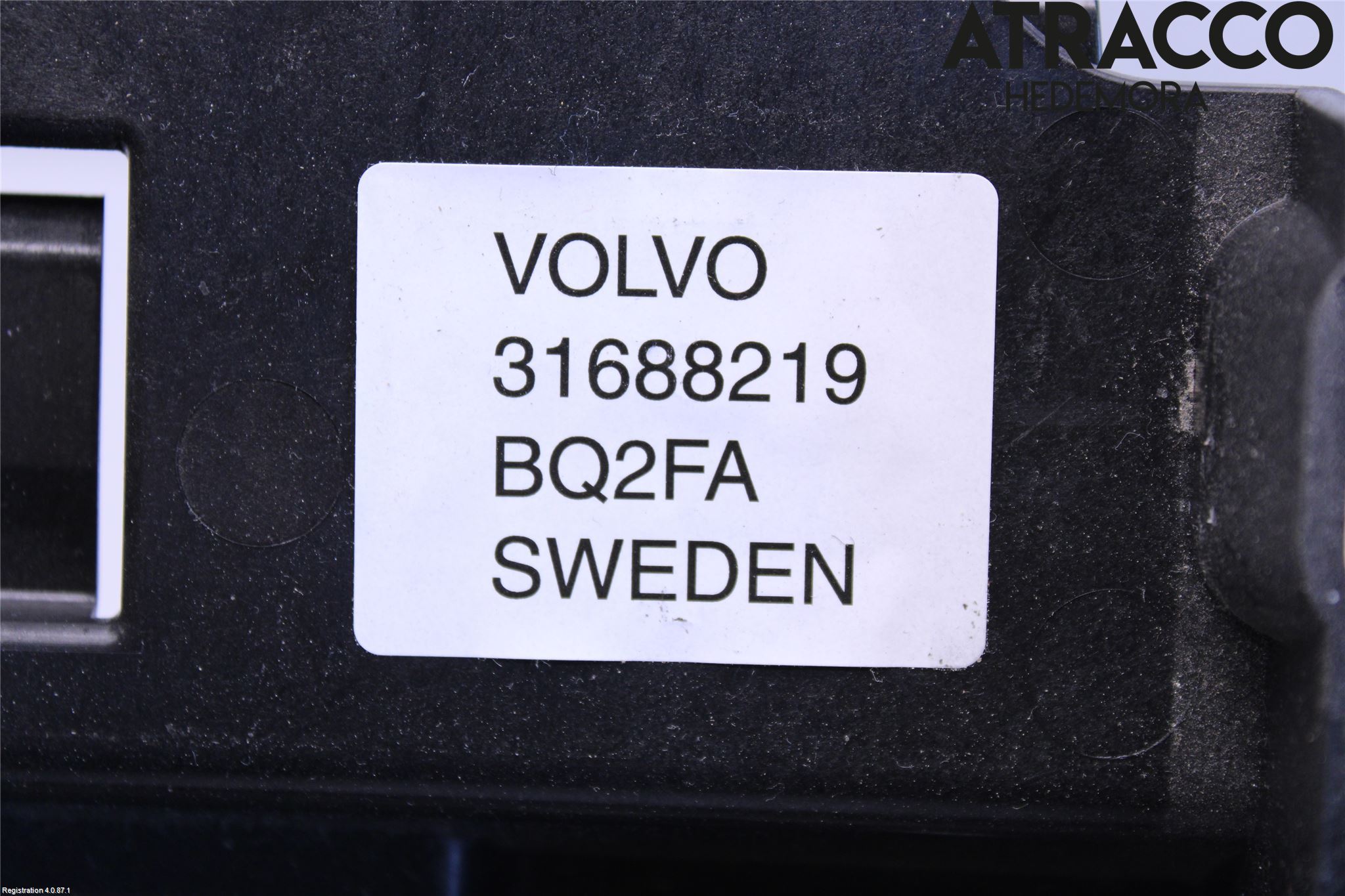 Volvo V90 17->> Batterikasse - Feste - Holder