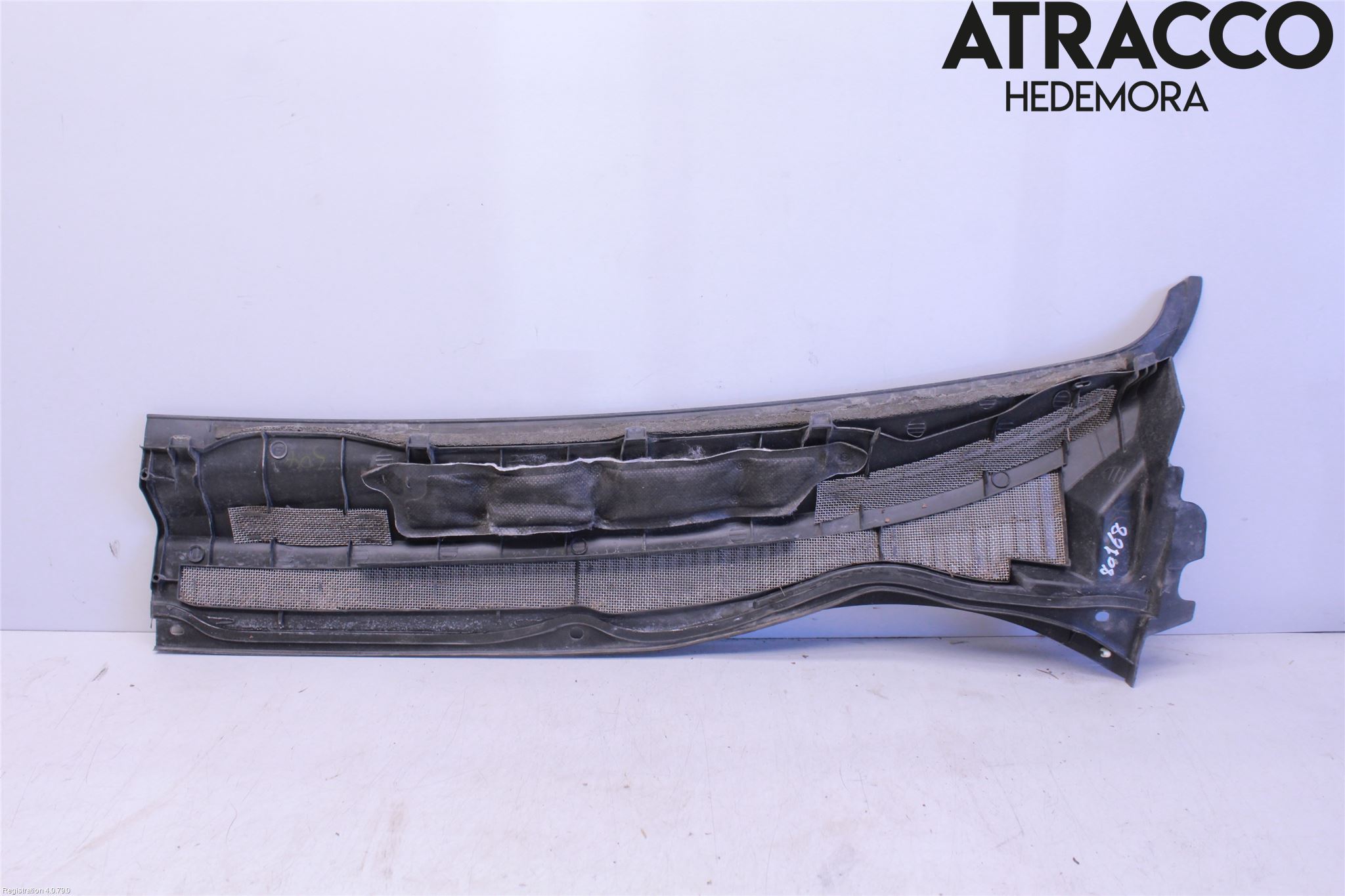 Toyota AVENSIS 03-06 Visker Deksel-Grill-Under Frr