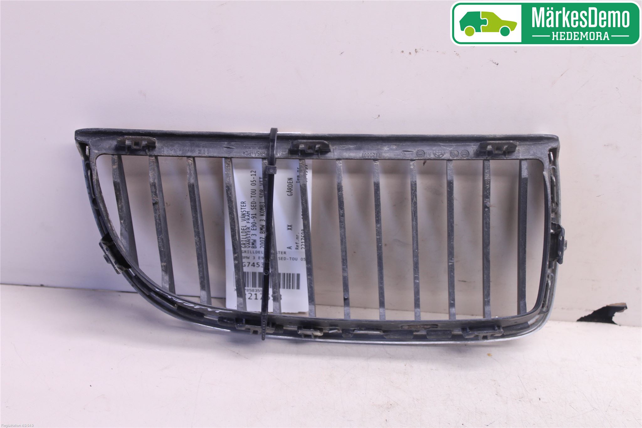 BMW 3 E90/91 SED/TOU 05-12 Grilldel Venstre