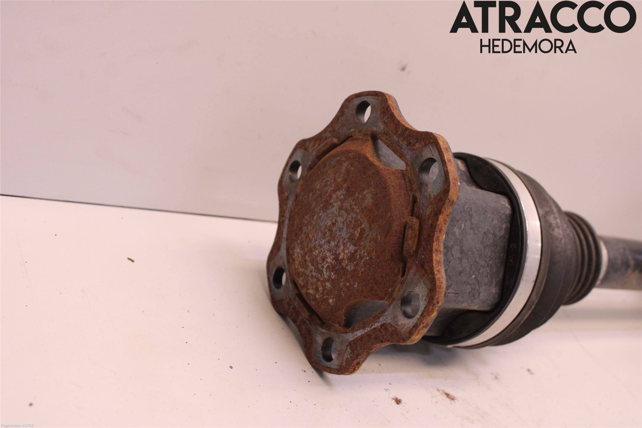 Audi A4/S4 B9 16-19 Drivaksel Foran Kompl Venstre