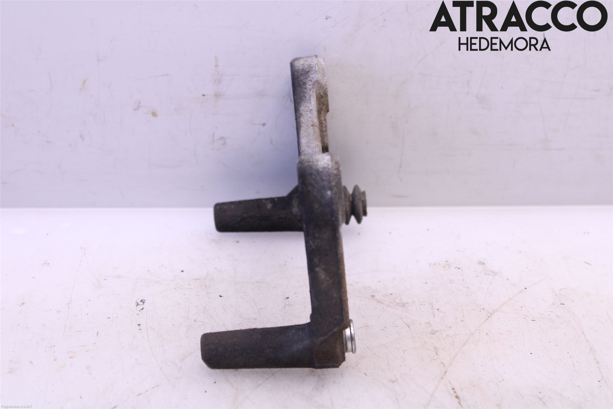 Mitsubishi SPACE STAR 13- Bremsecaliper Feste Holder